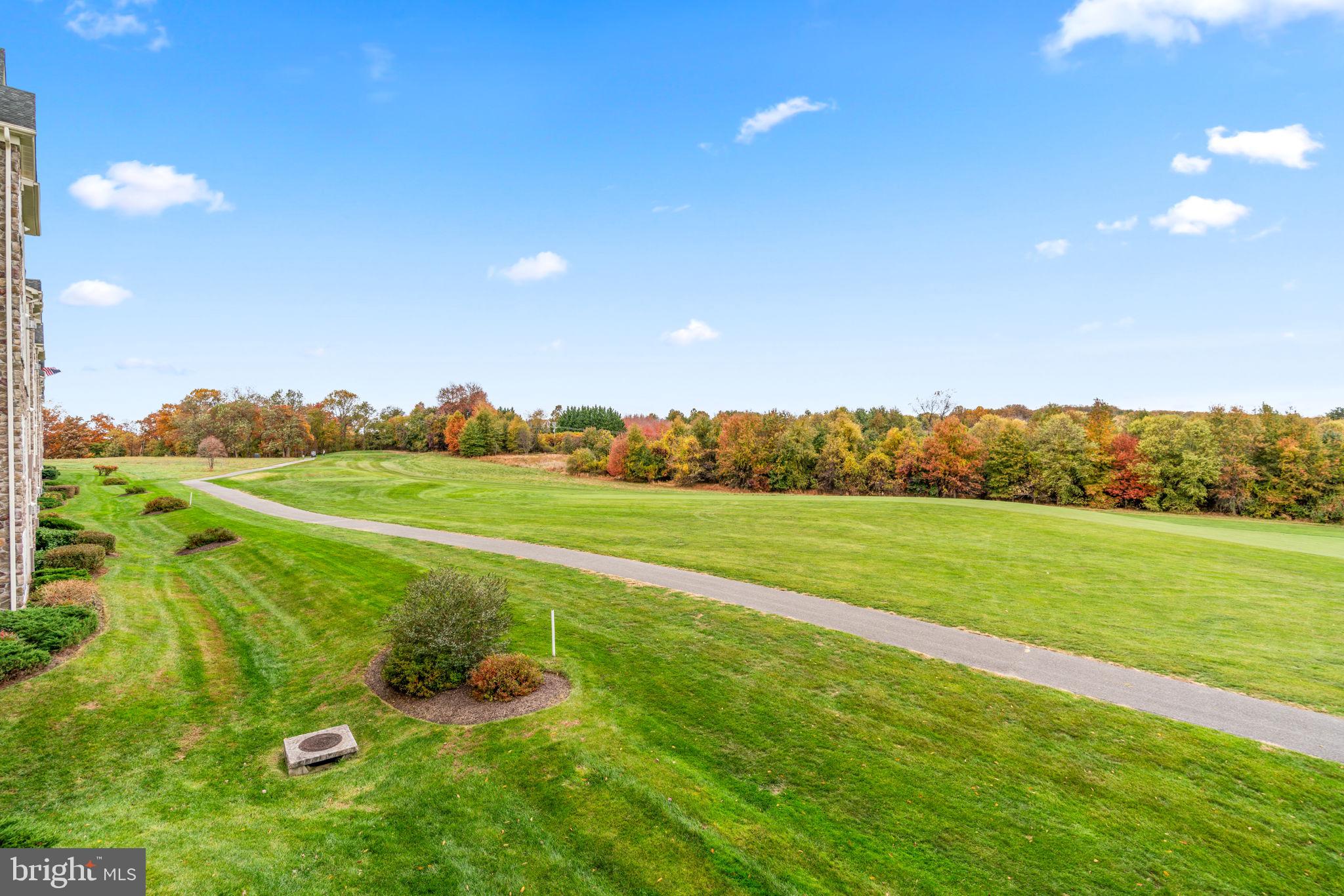 COURTYARDS AT WAVERLY WOODS - Residential