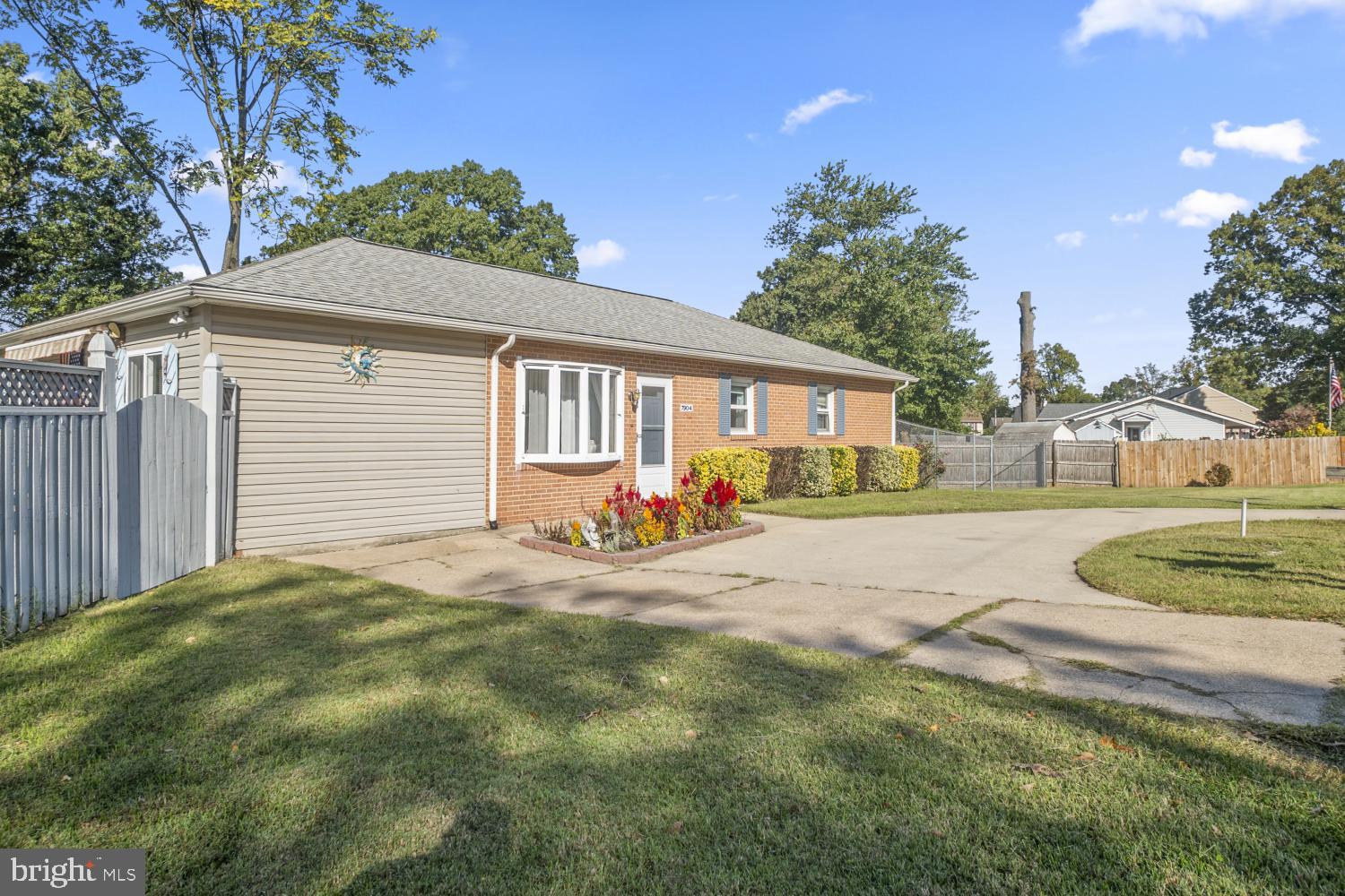 7904 OUTING AVENUE