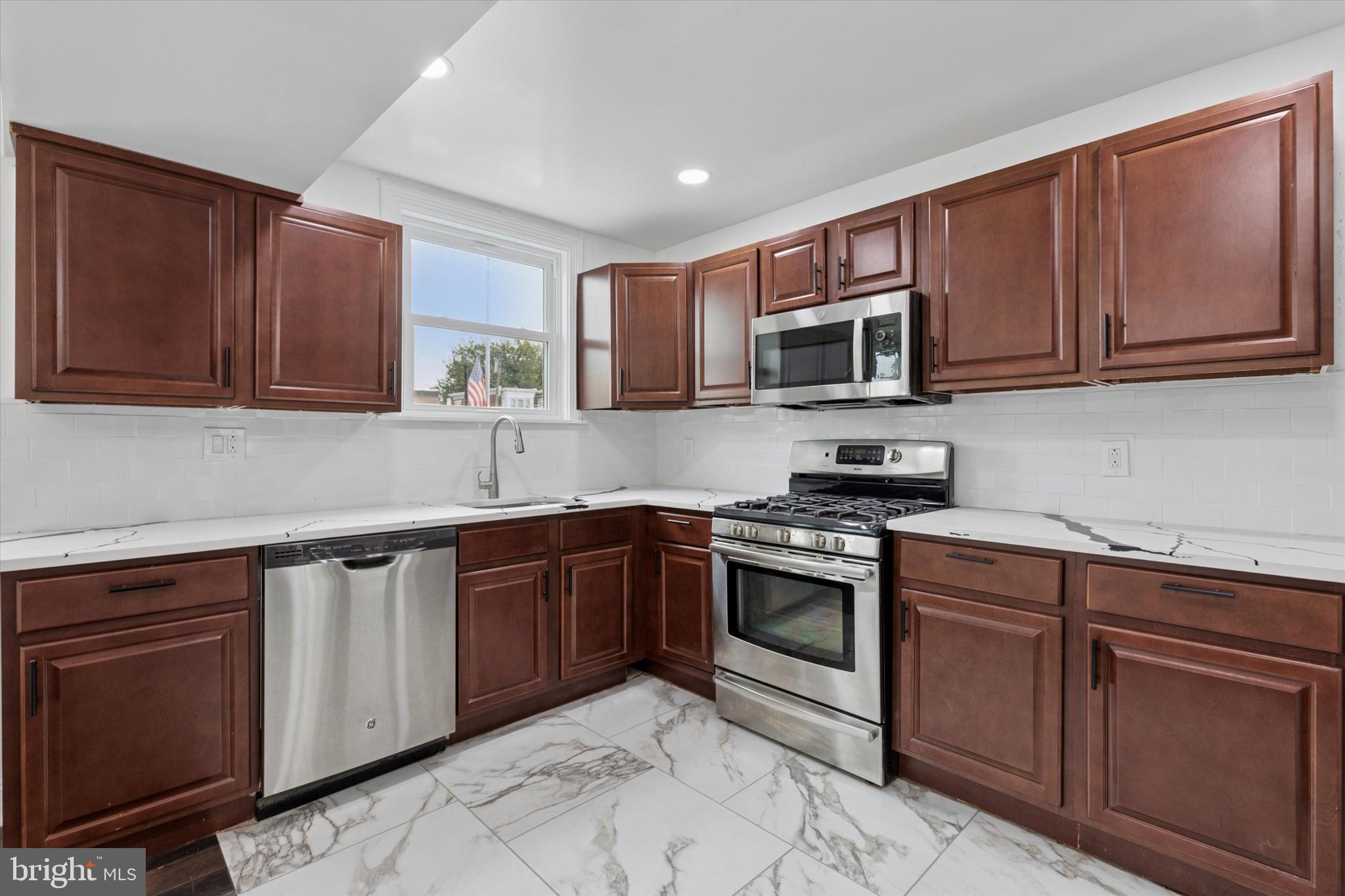 GERMANTOWN (EAST) - Residential