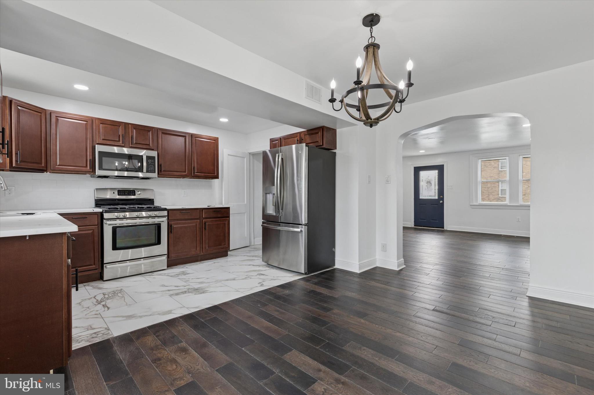 GERMANTOWN (EAST) - Residential