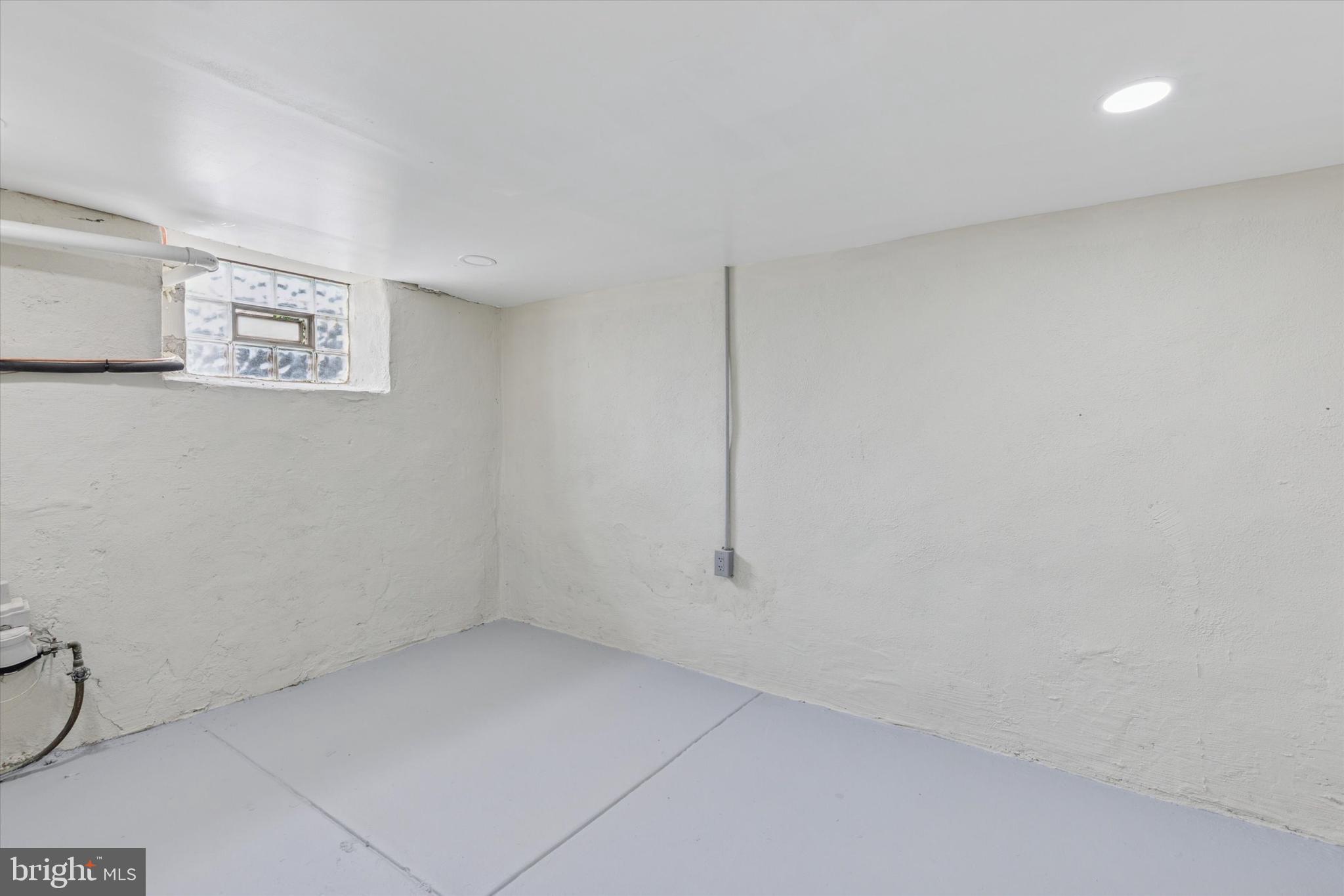 GERMANTOWN (EAST) - Residential