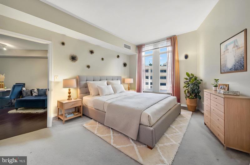 ONE NATIONAL HARBOR CONDOMINIUM - Residential