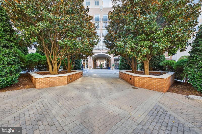 ONE NATIONAL HARBOR CONDOMINIUM - Residential
