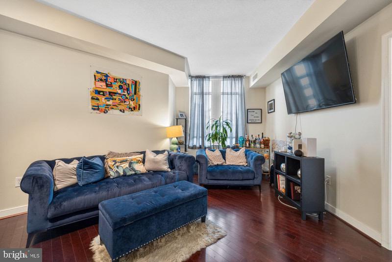 ONE NATIONAL HARBOR CONDOMINIUM - Residential