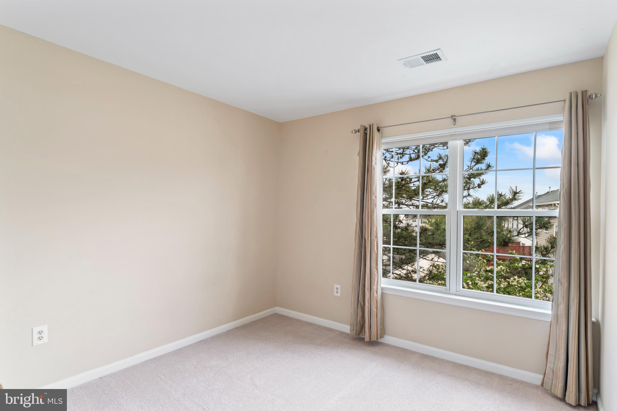 GROVEWOOD - Residential