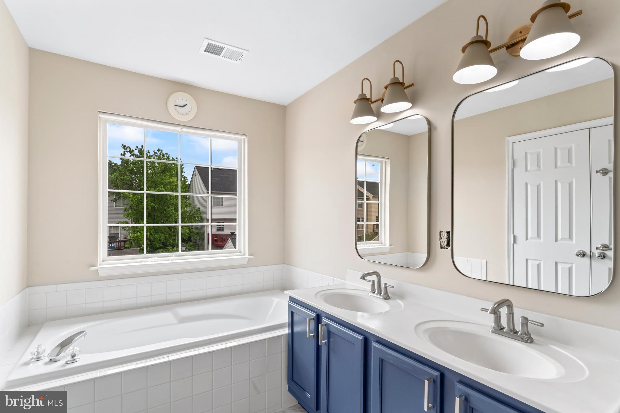 GROVEWOOD - Residential