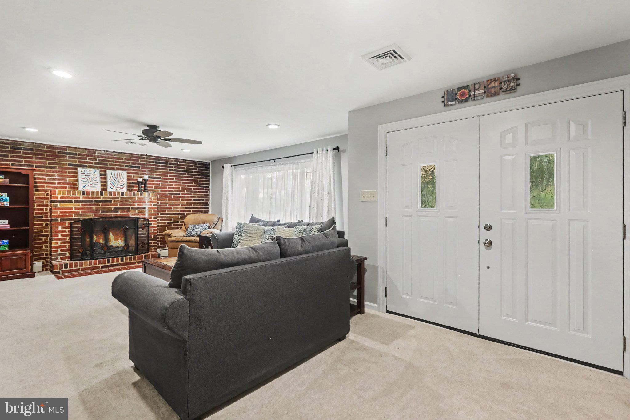 7710 MANOR DRIVE