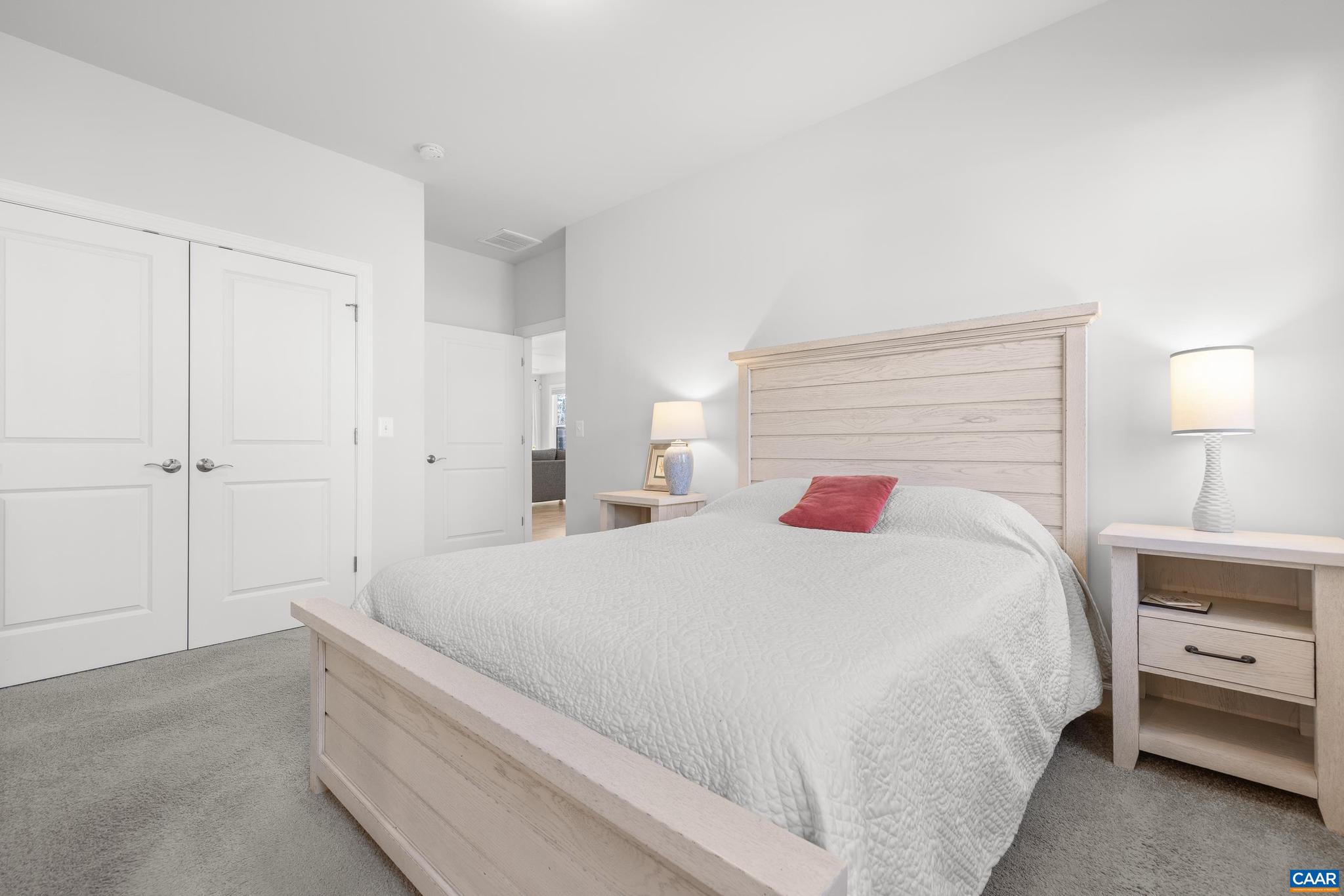 MEADOW BROOK - Residential