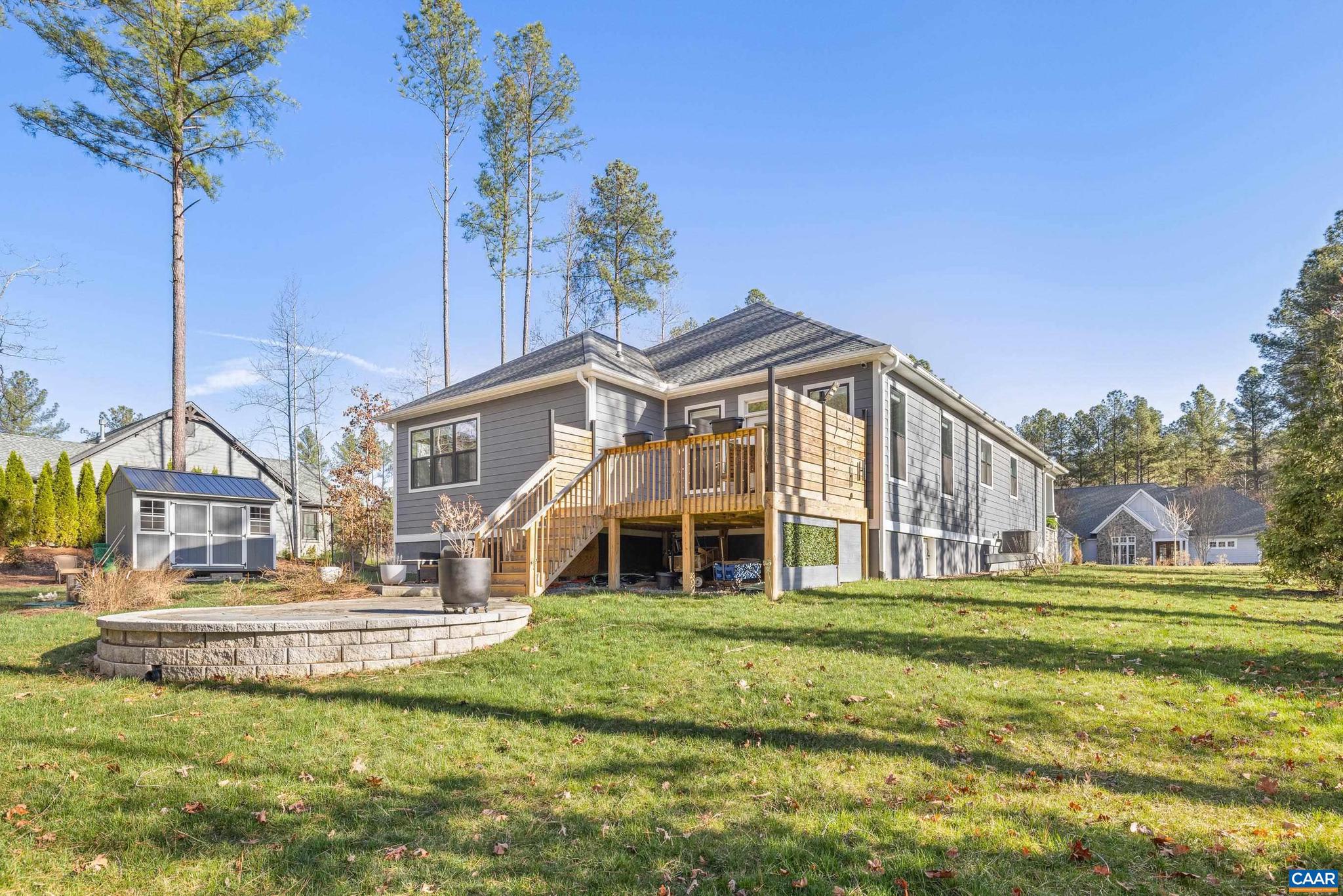 MEADOW BROOK - Residential