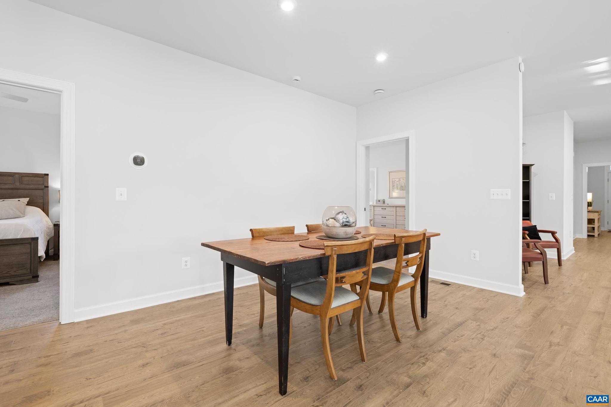 MEADOW BROOK - Residential