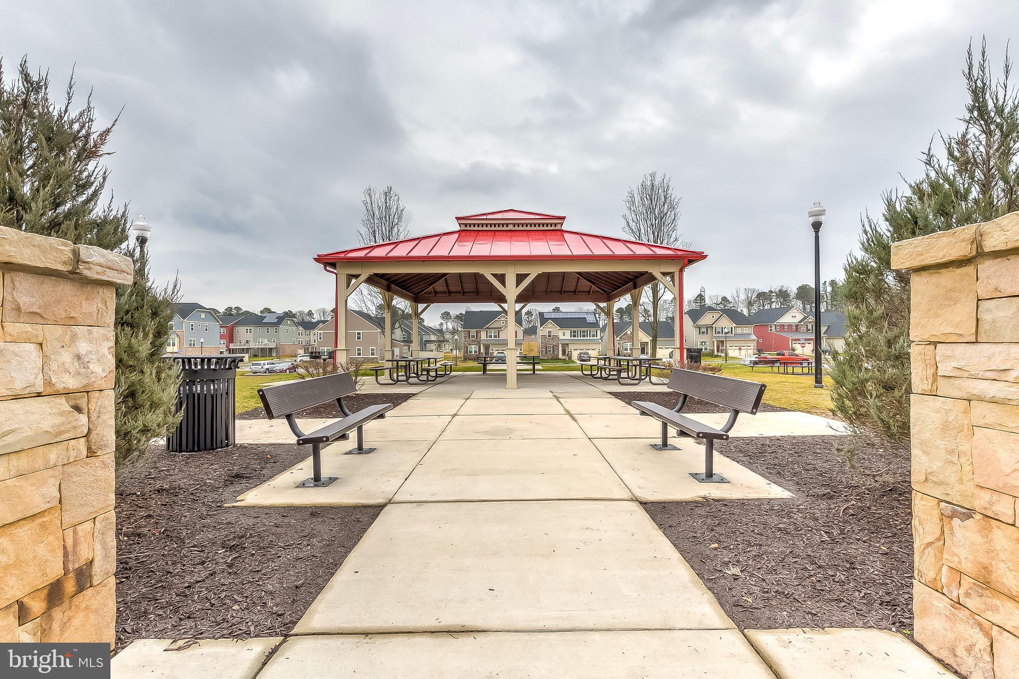 CREEKSIDE VILLAGE AT TANYARD SPRINGS - Residential