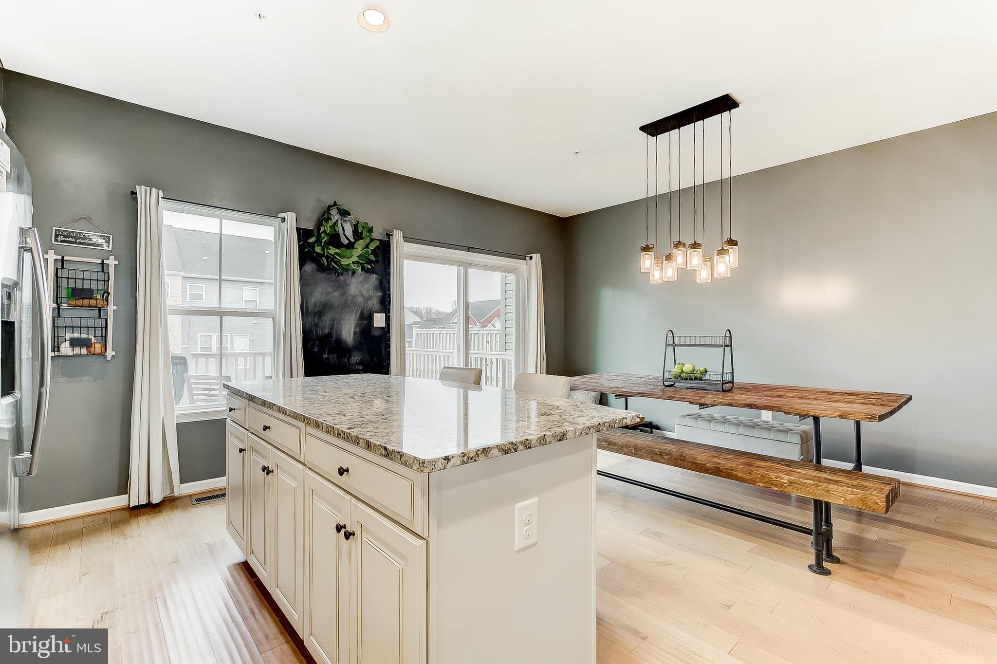 CREEKSIDE VILLAGE AT TANYARD SPRINGS - Residential