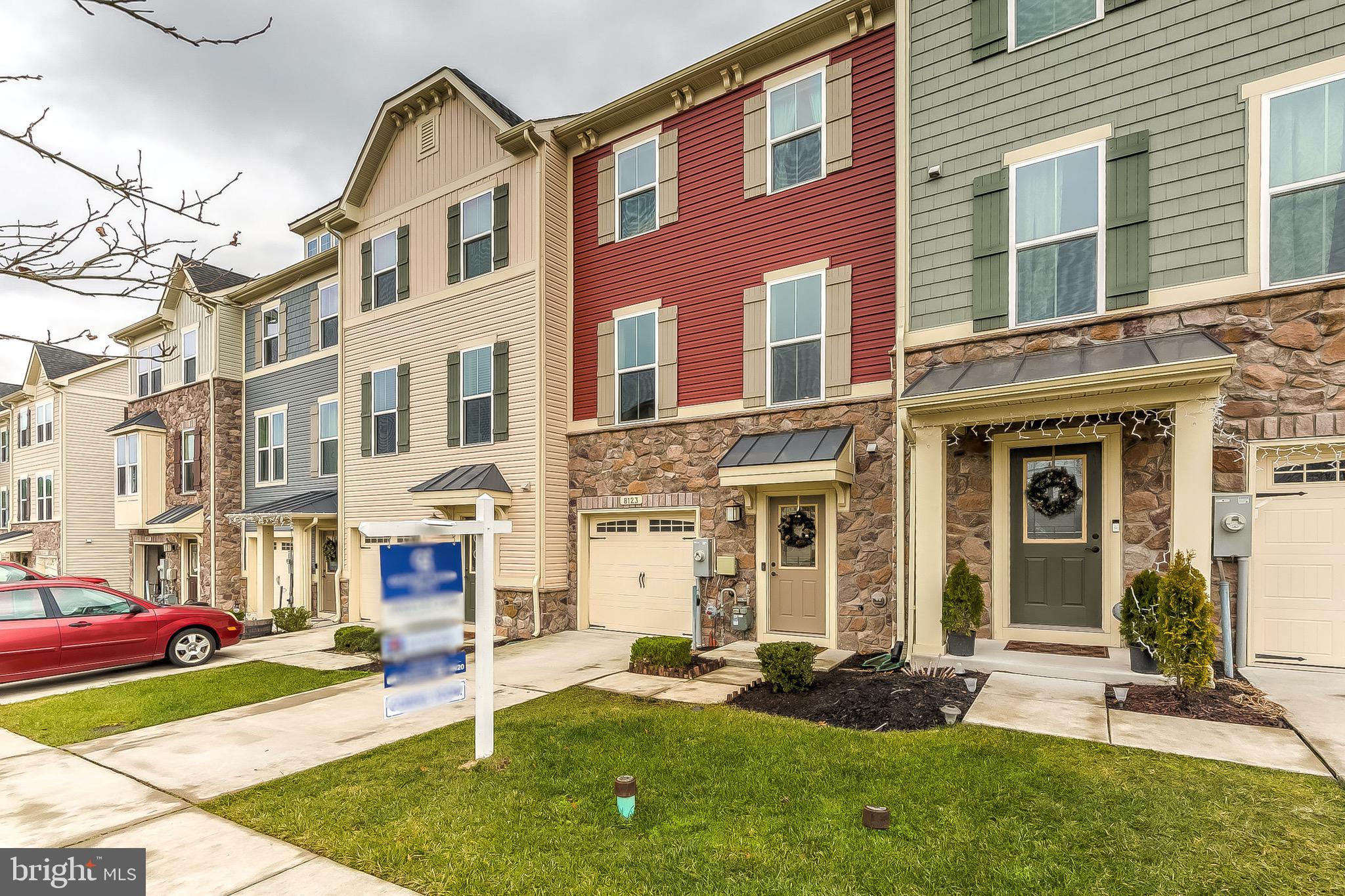 CREEKSIDE VILLAGE AT TANYARD SPRINGS - Residential