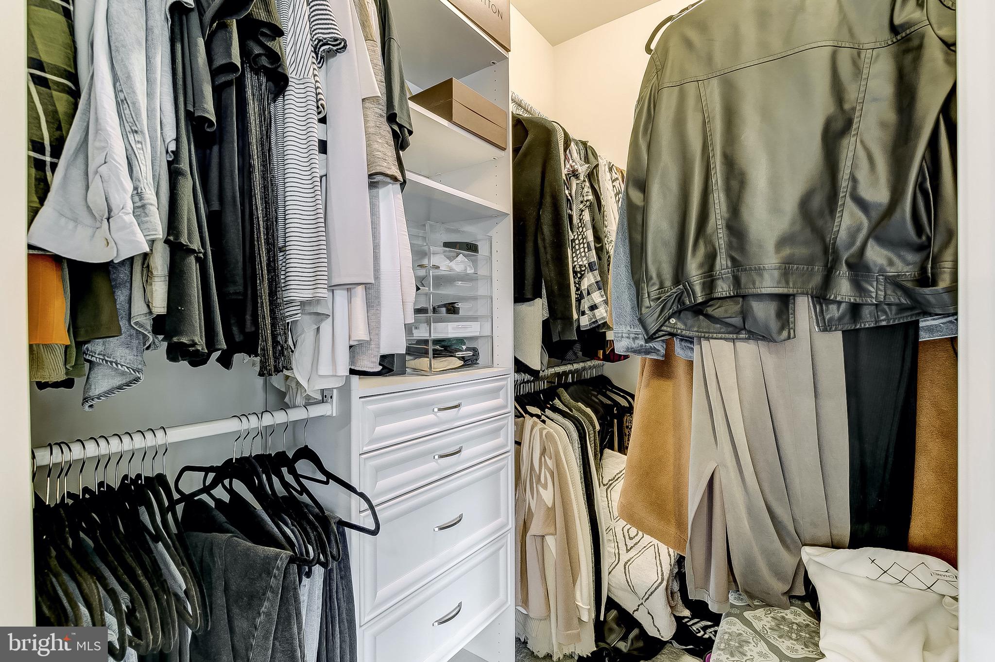 CREEKSIDE VILLAGE AT TANYARD SPRINGS - Residential