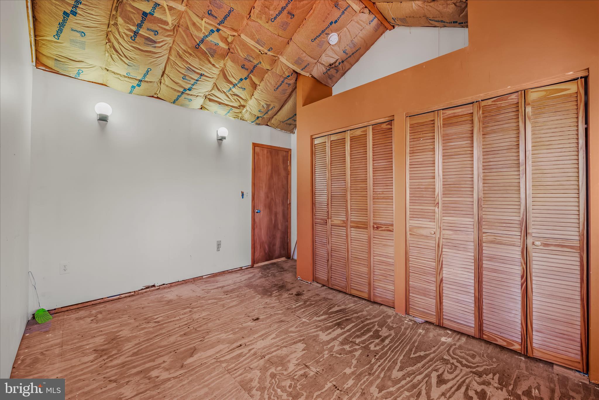 BIRCH CREEK - Residential