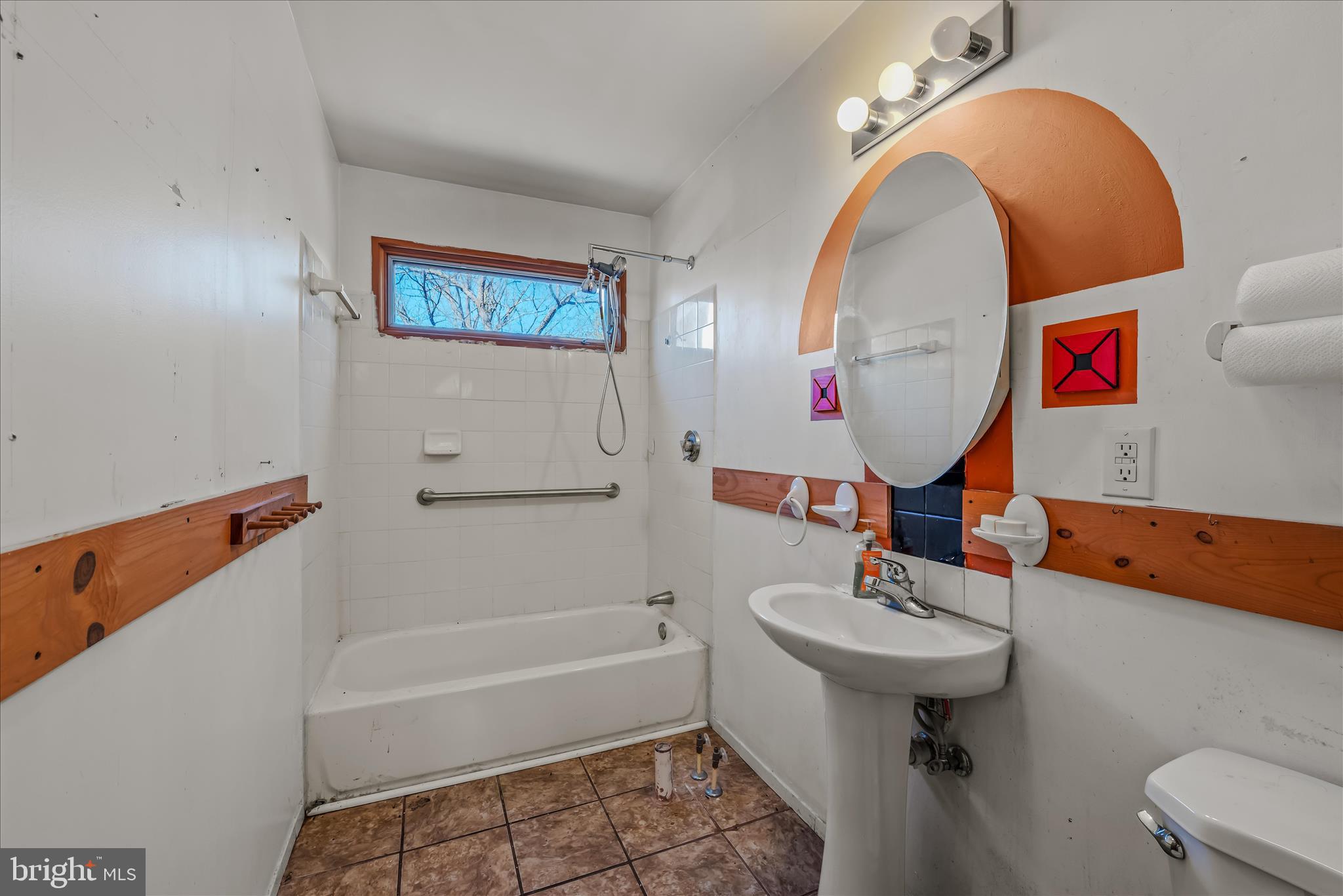 BIRCH CREEK - Residential