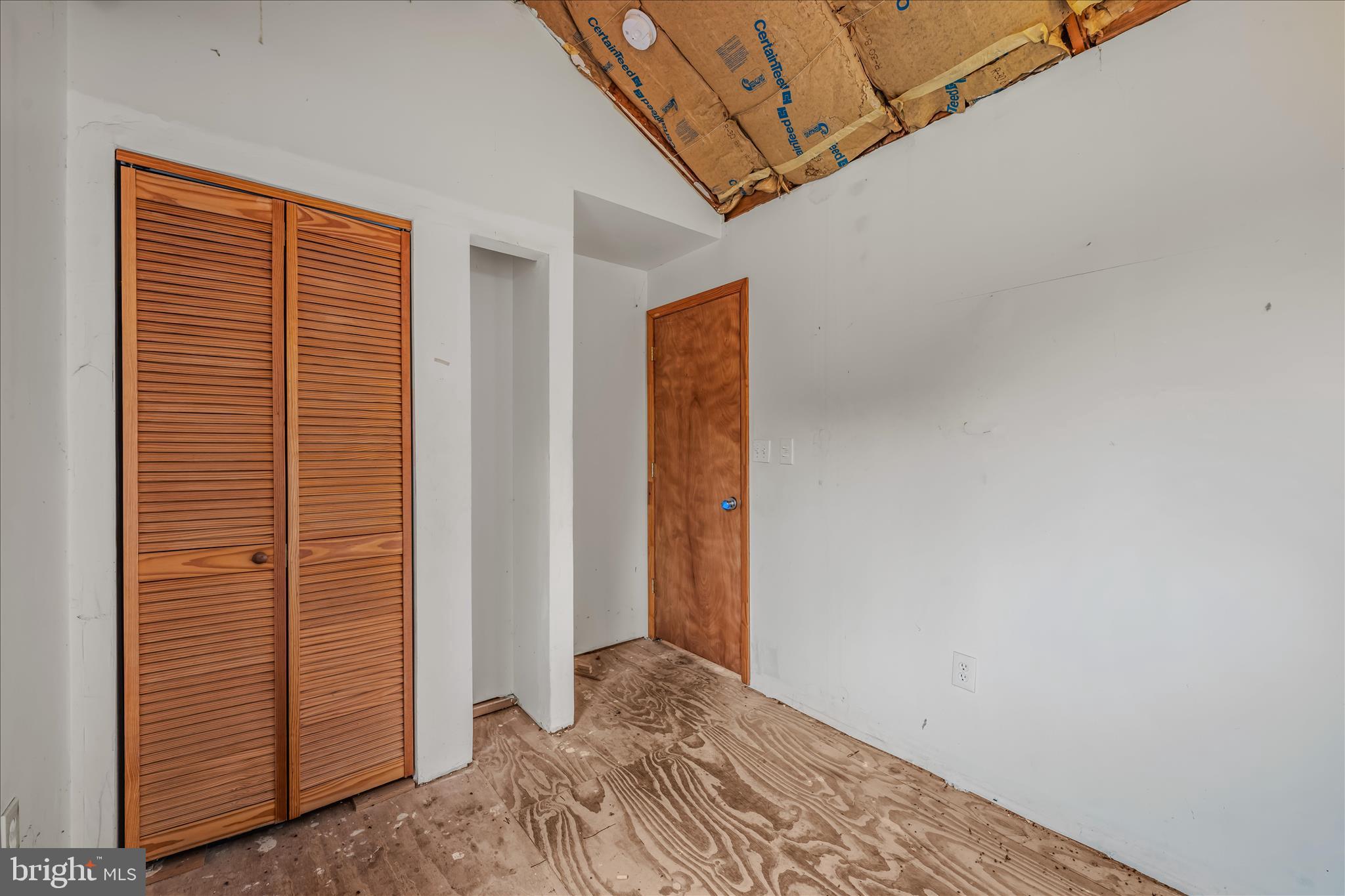 BIRCH CREEK - Residential