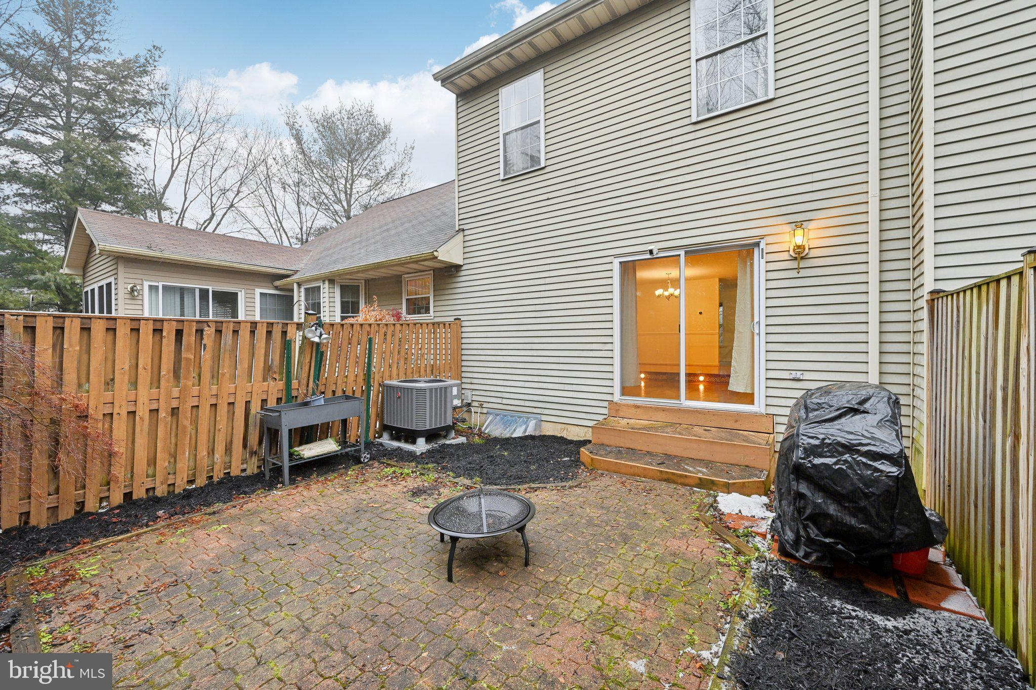 OLD FIELDS - Residential