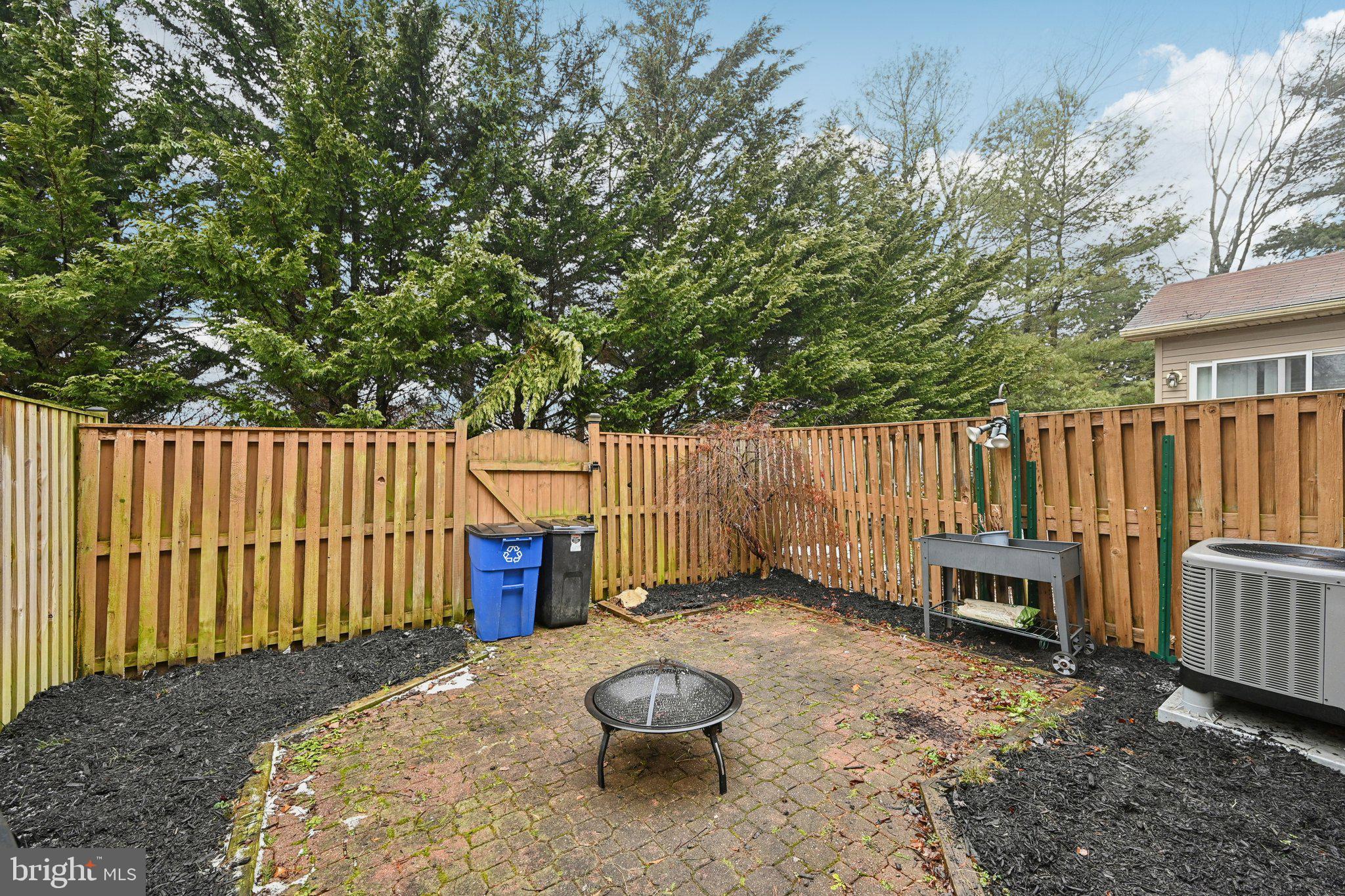 OLD FIELDS - Residential