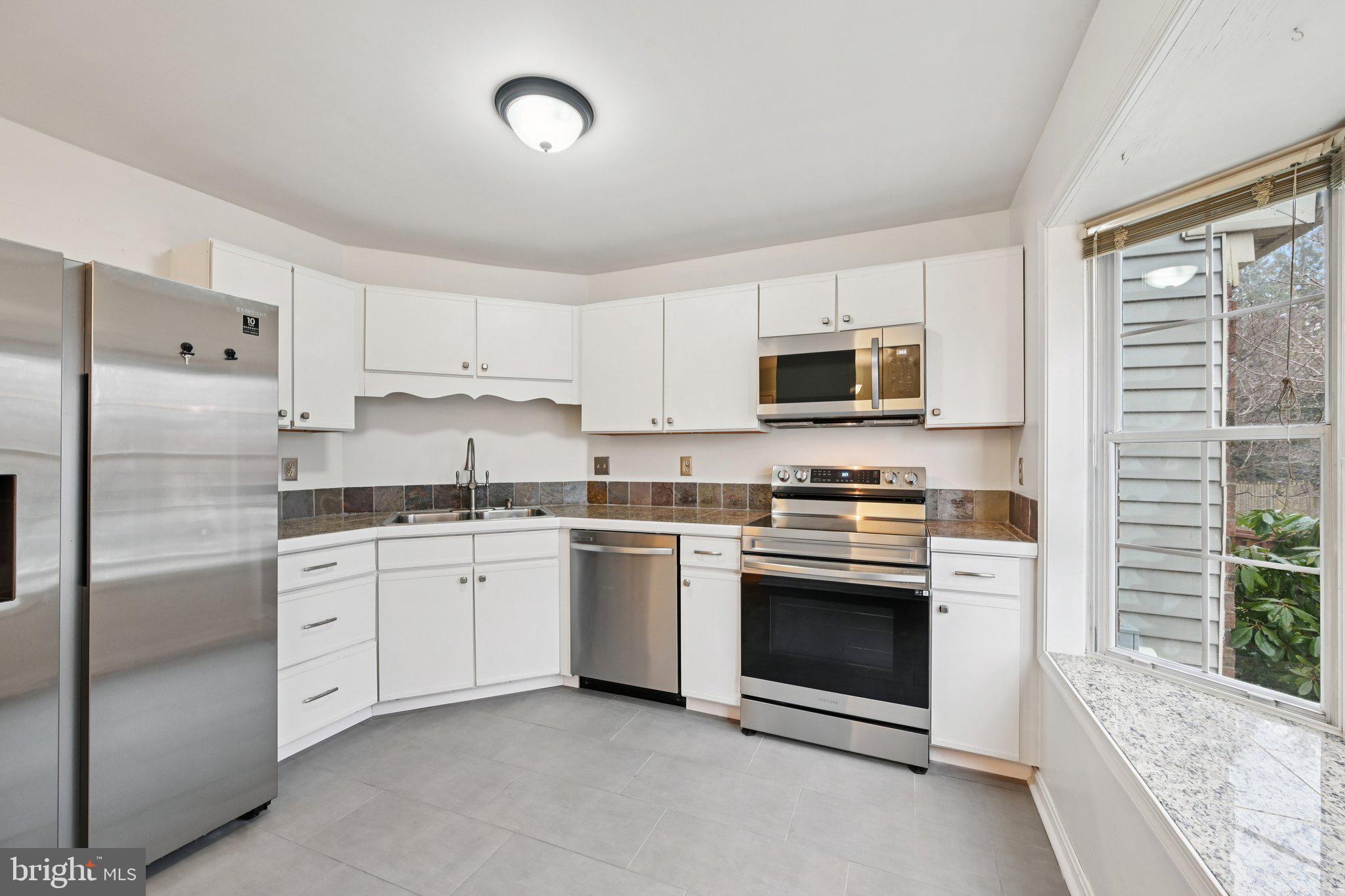 OLD FIELDS - Residential