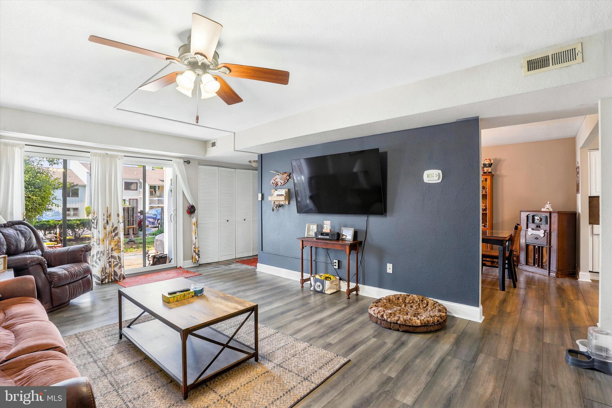 SUMMIT HOUSE - Residential