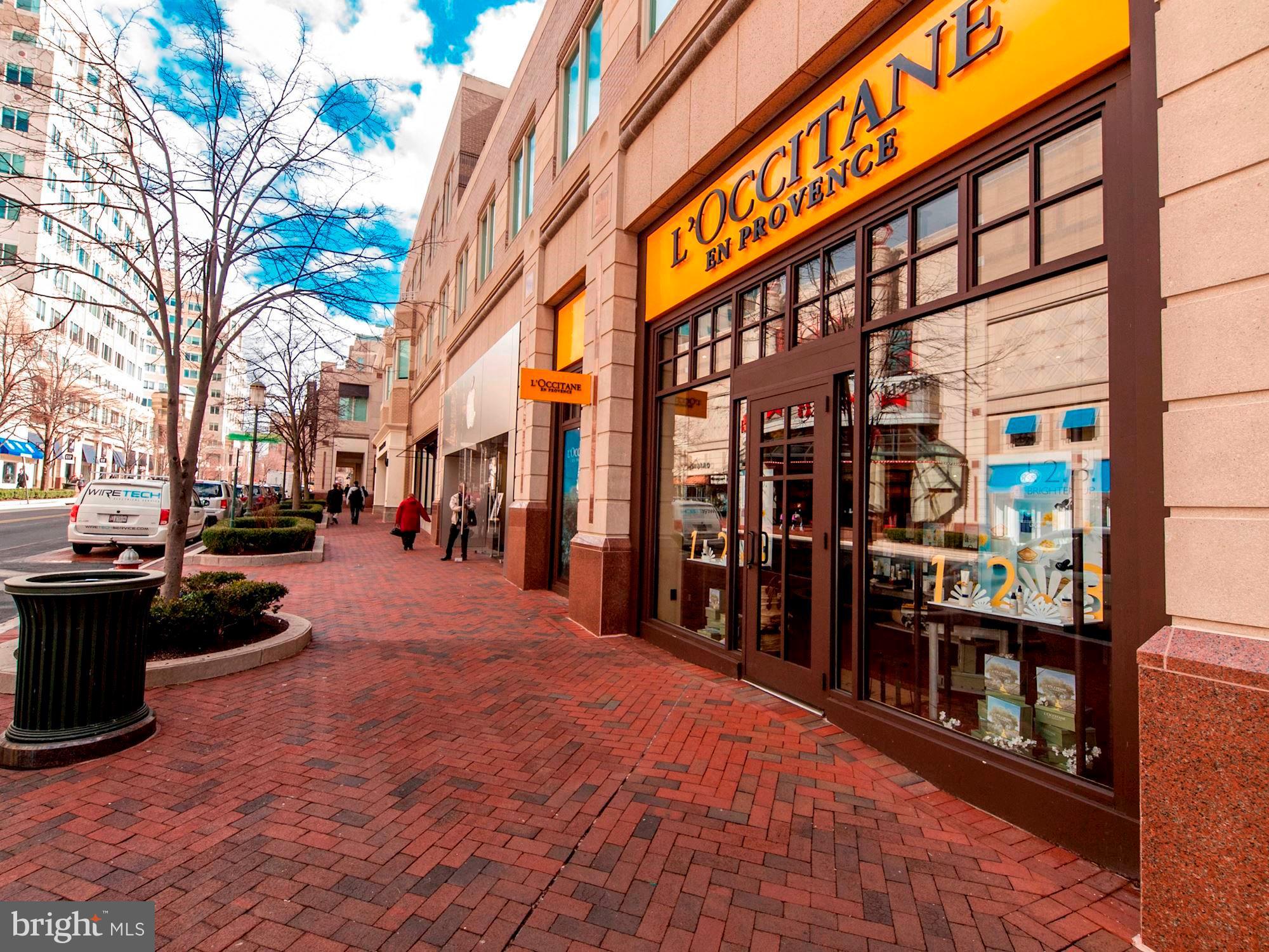 STRATFORD CONDOMINIUMS - Residential