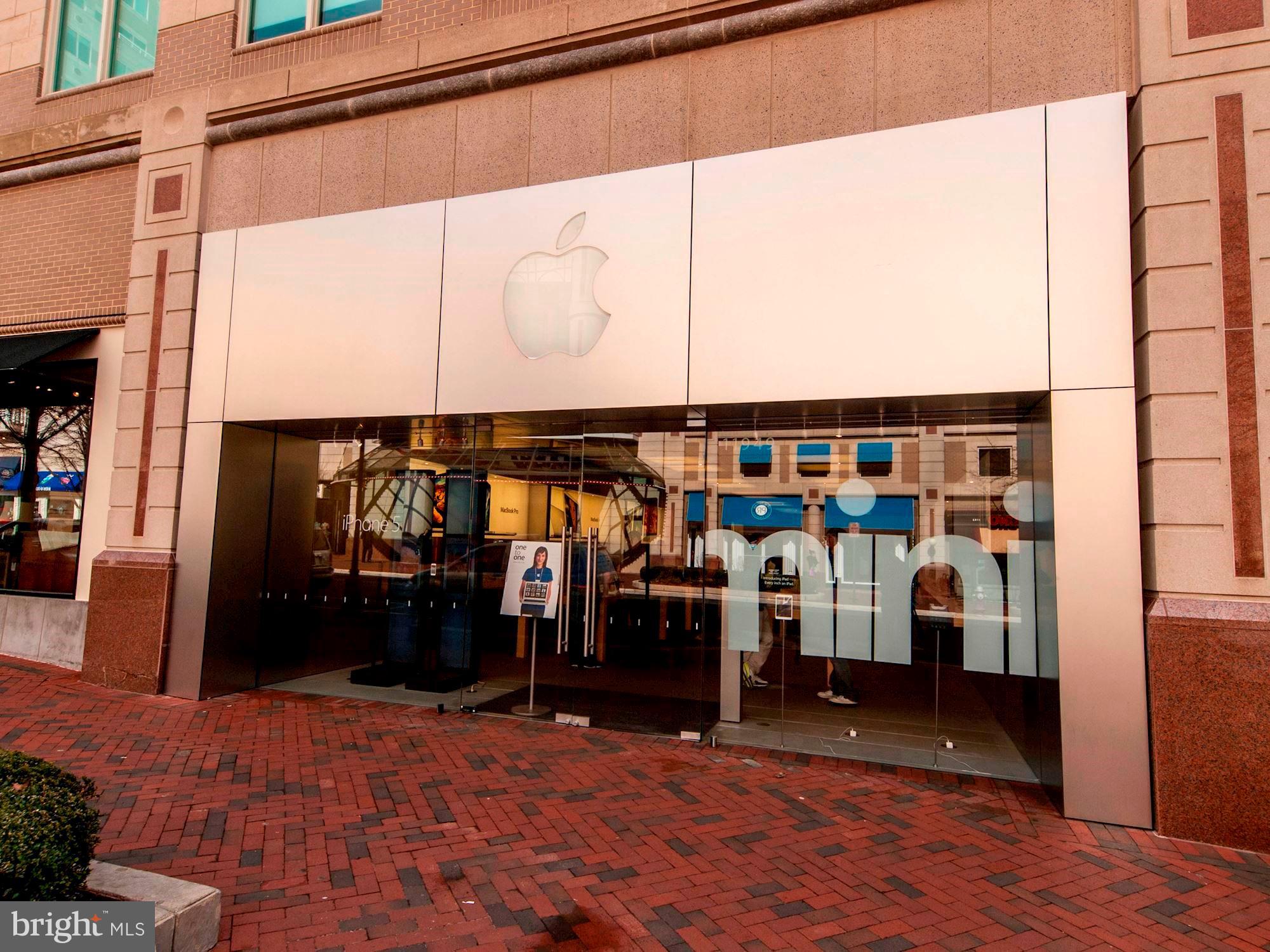 STRATFORD CONDOMINIUMS - Residential