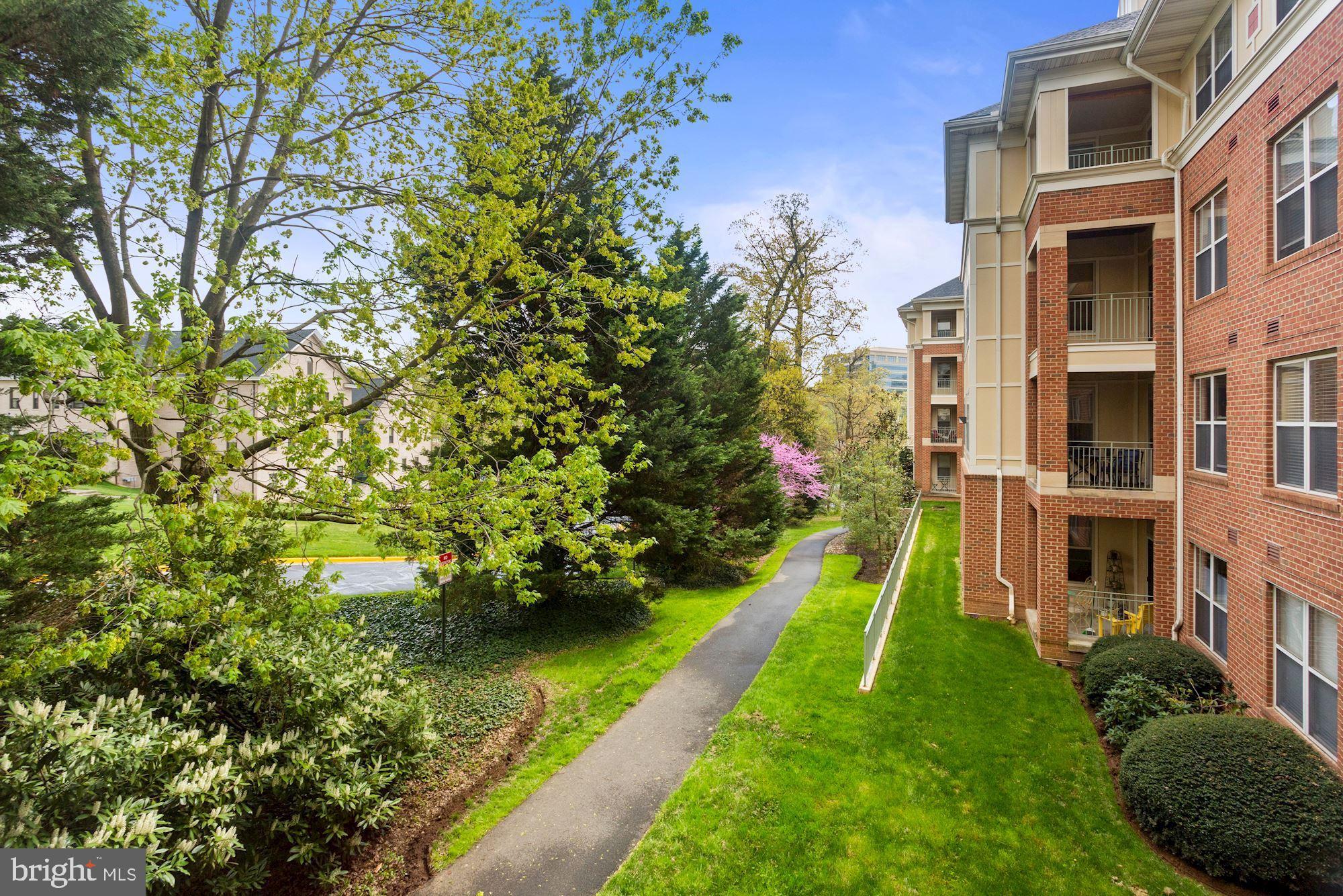 STRATFORD CONDOMINIUMS - Residential