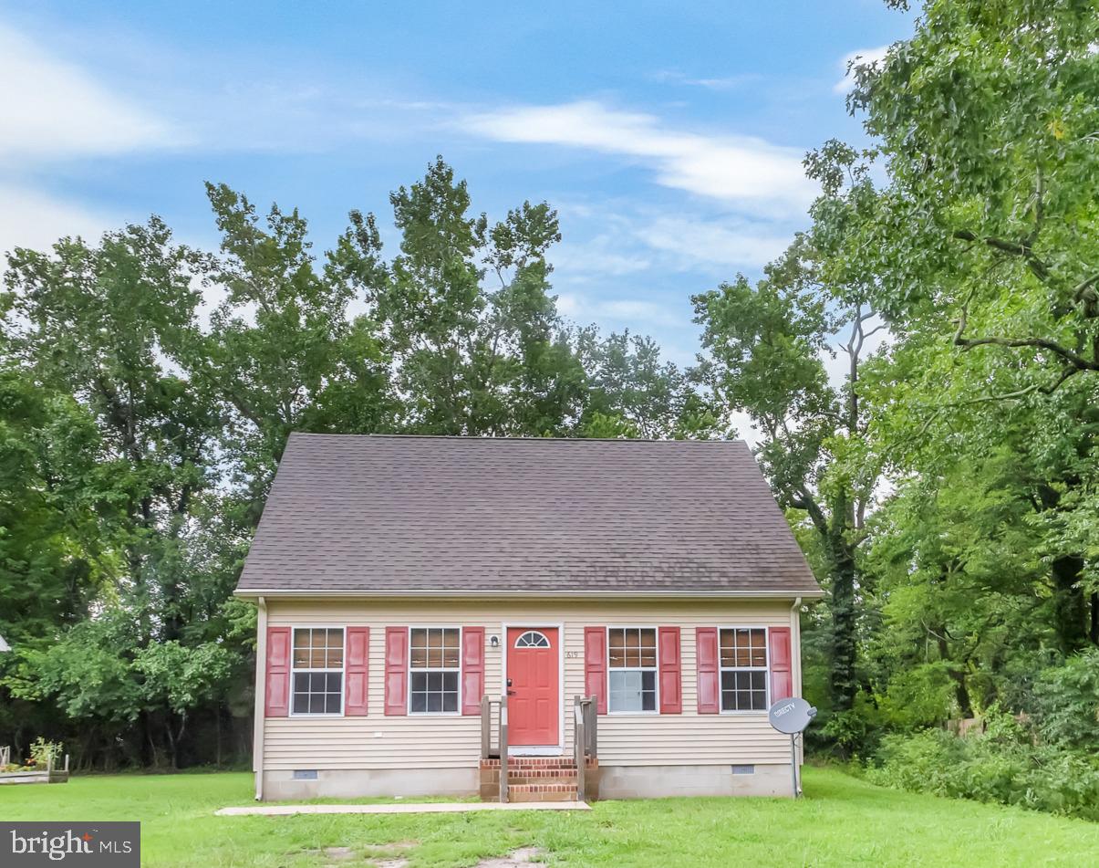 This 3 bedroom, 2 bathroom Cape Cod is ready for new owners! Located in the center of Pocomoke City on an end lot gives you that extra privacy along with also being on a dead-end street with cul-de-sac. Entering the home, you are greeted with the living room leading into the open kitchen with eat-in dining area. Off of the kitchen there is a sliding door leading to your back deck and backyard. There is a bedroom and full bathroom to complete the first floor. Upstairs you will find 2 bedrooms and a full bathroom. The home has been freshly painted and deep-cleaned and is move-in ready! Close proximity to 13 and 113 towards Salisbury, Chincoteaque, Wallops, and Ocean City. Come take a look and make this house your next home!