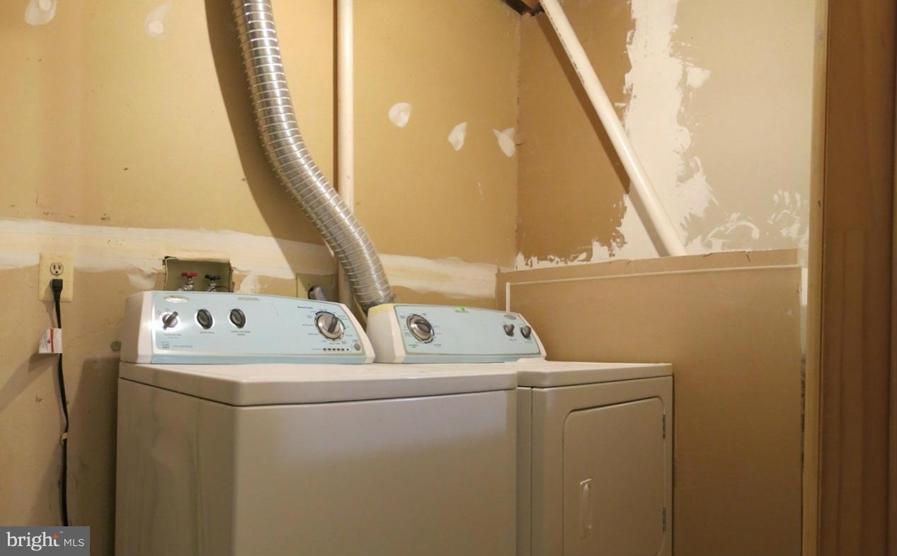 CROFTON COMMONS - Residential