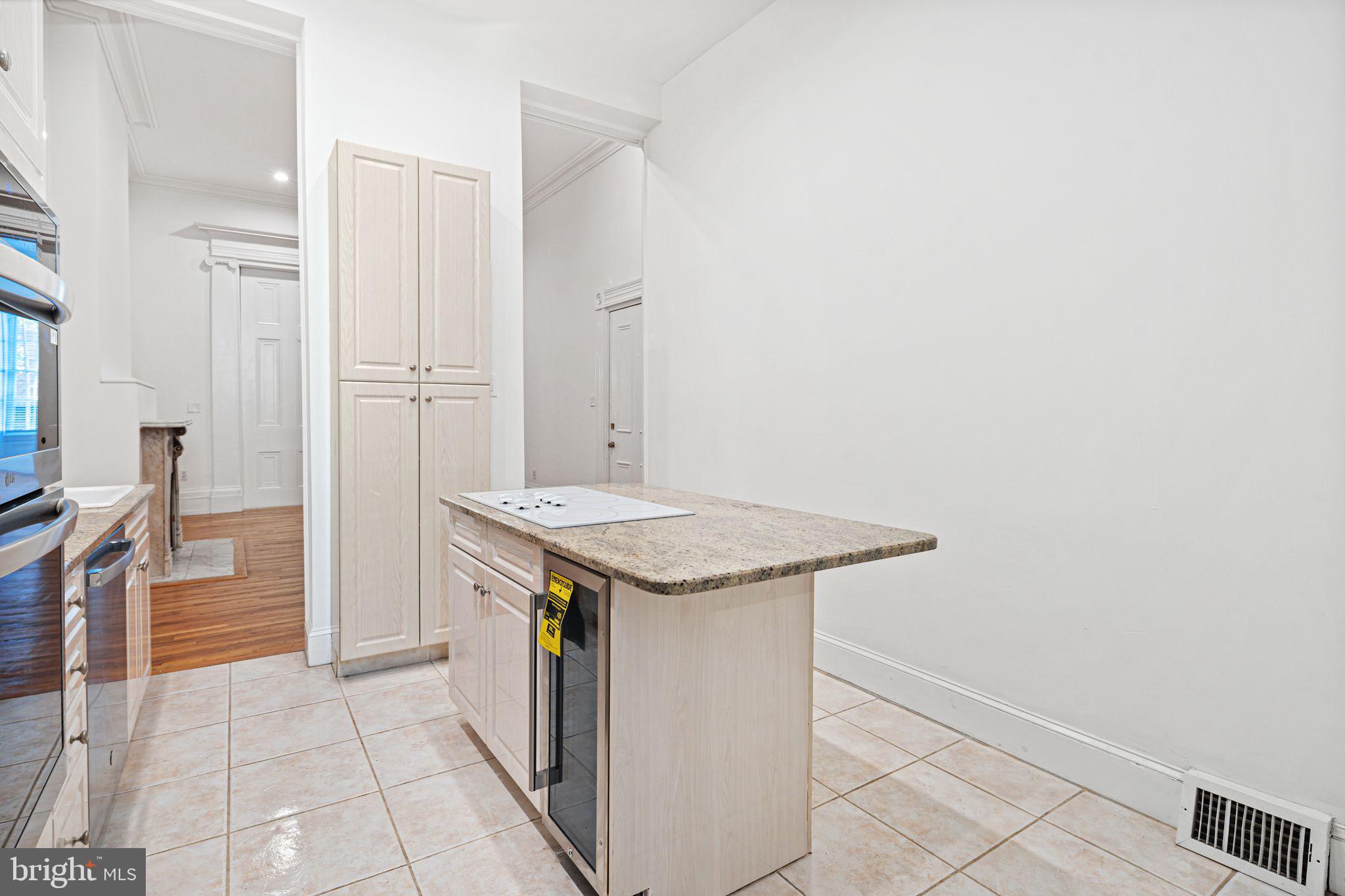 WASHINGTON SQ WEST - Residential