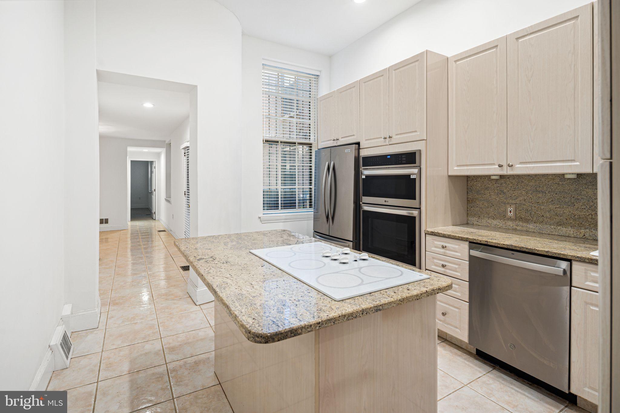 WASHINGTON SQ WEST - Residential