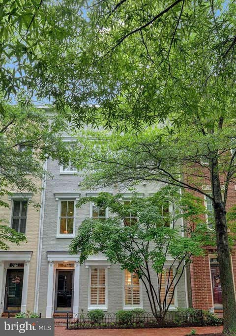 Photo of 714 Bracey Lane, ALEXANDRIA, VA 22314 (MLS # VAAX2064158)