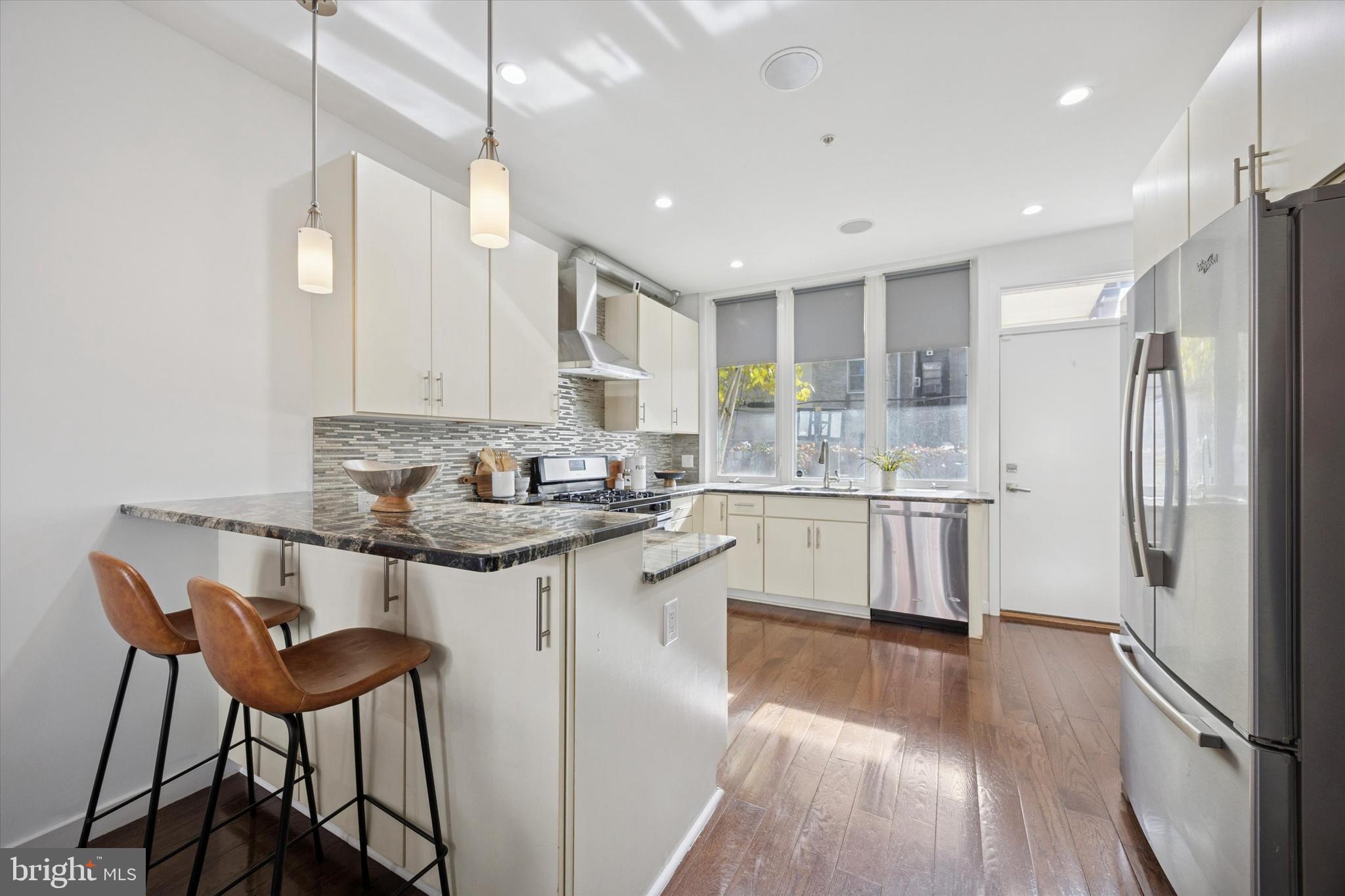 GRADUATE HOSPITAL - Residential