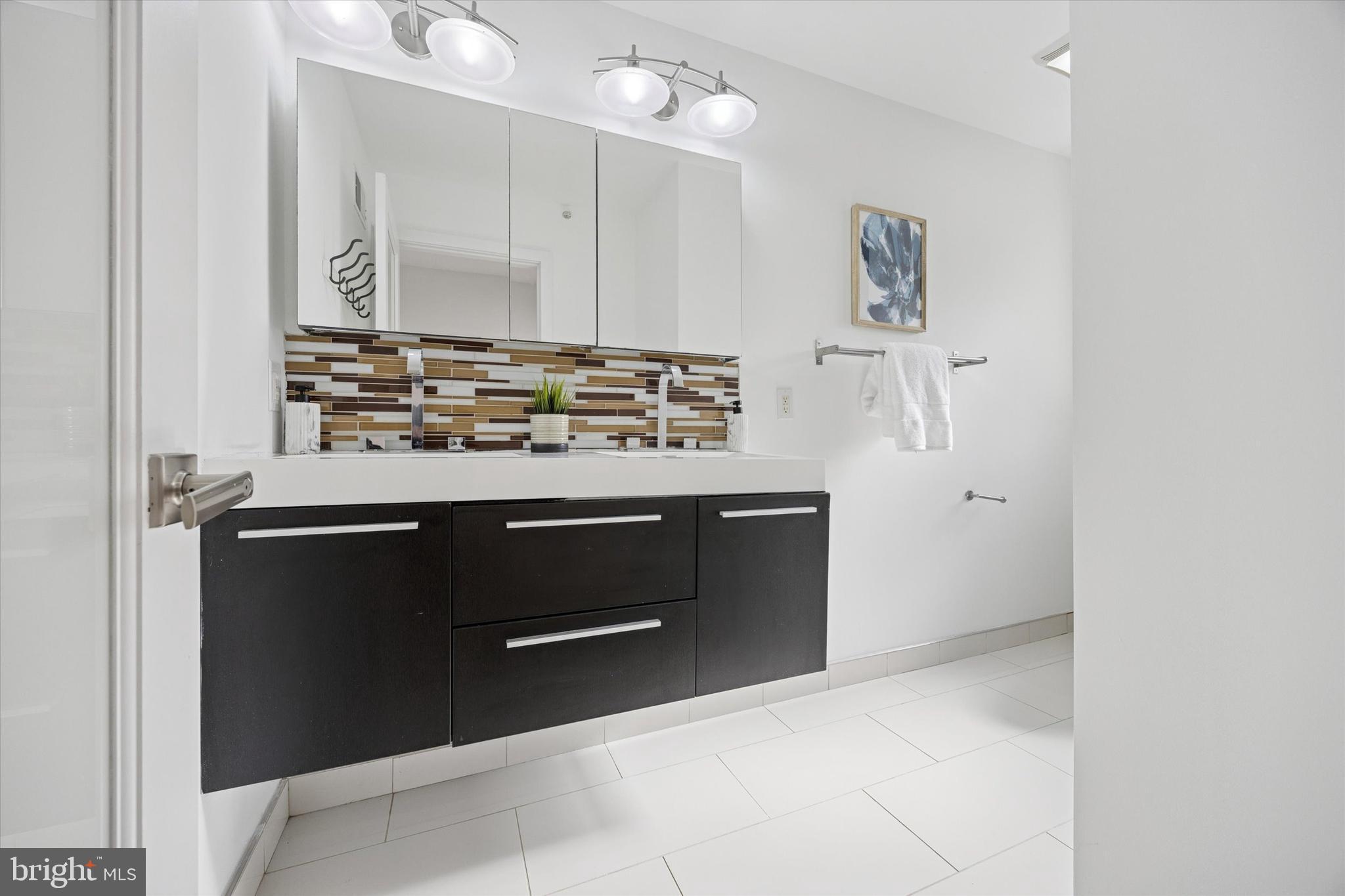 GRADUATE HOSPITAL - Residential