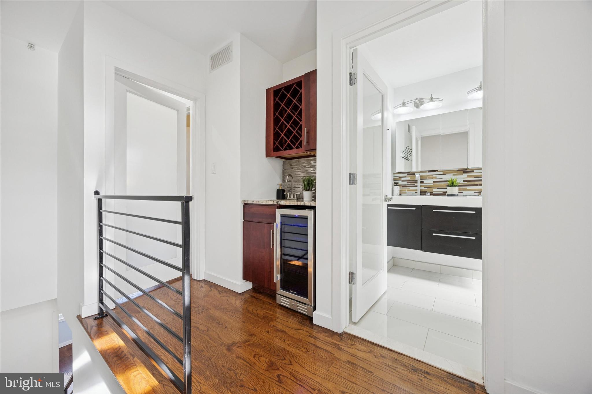 GRADUATE HOSPITAL - Residential