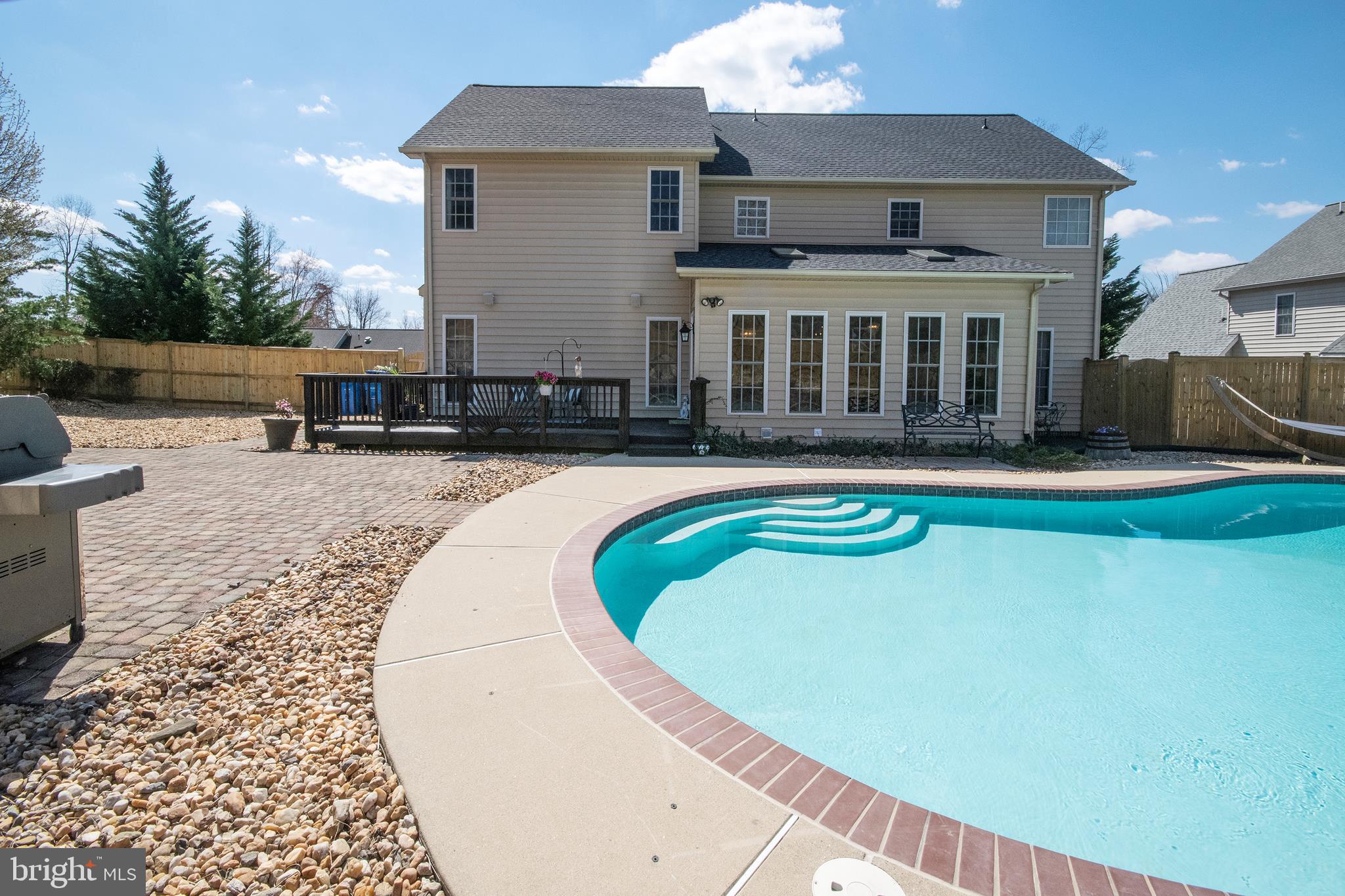 MANSFIELD MANOR - Residential