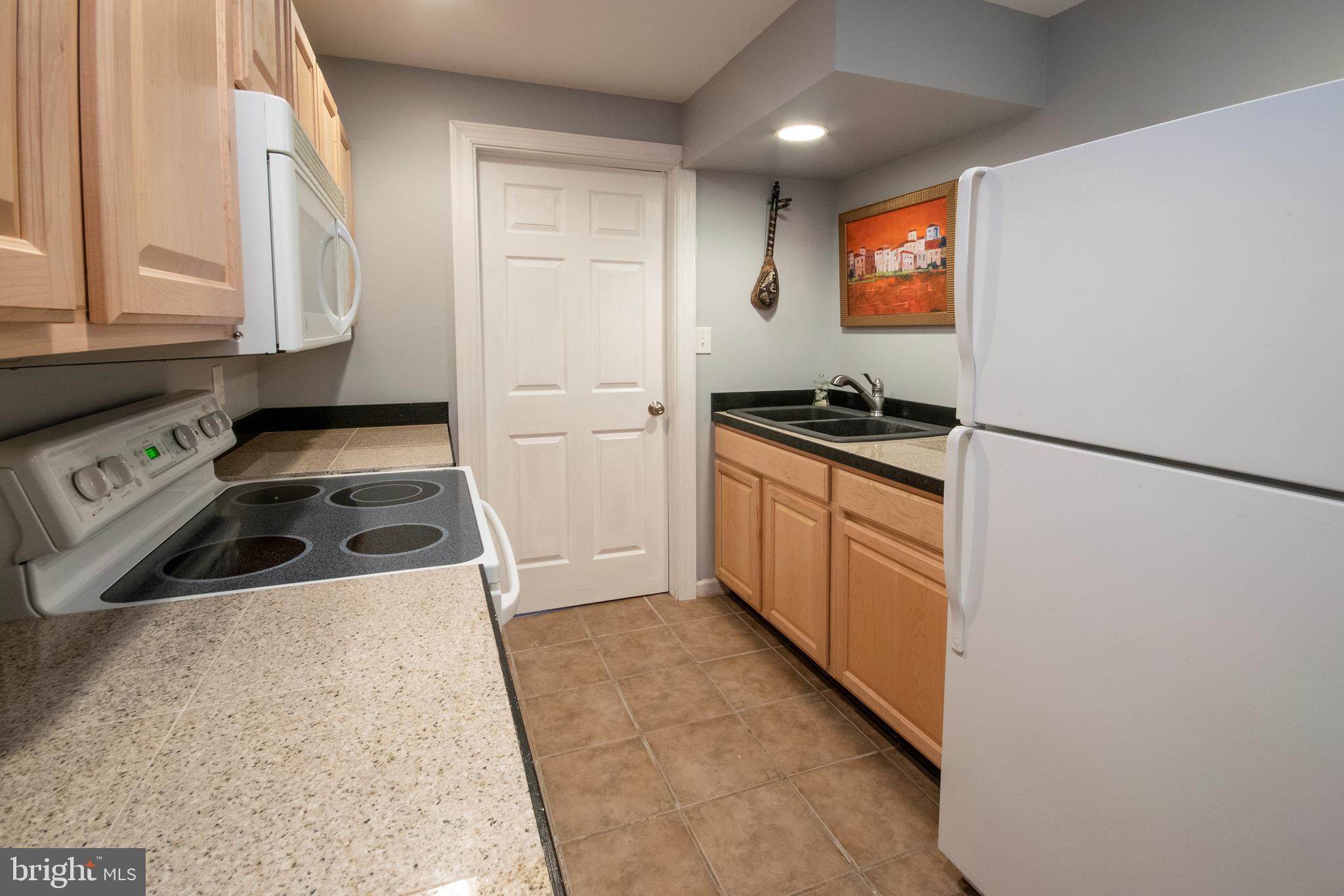 MANSFIELD MANOR - Residential