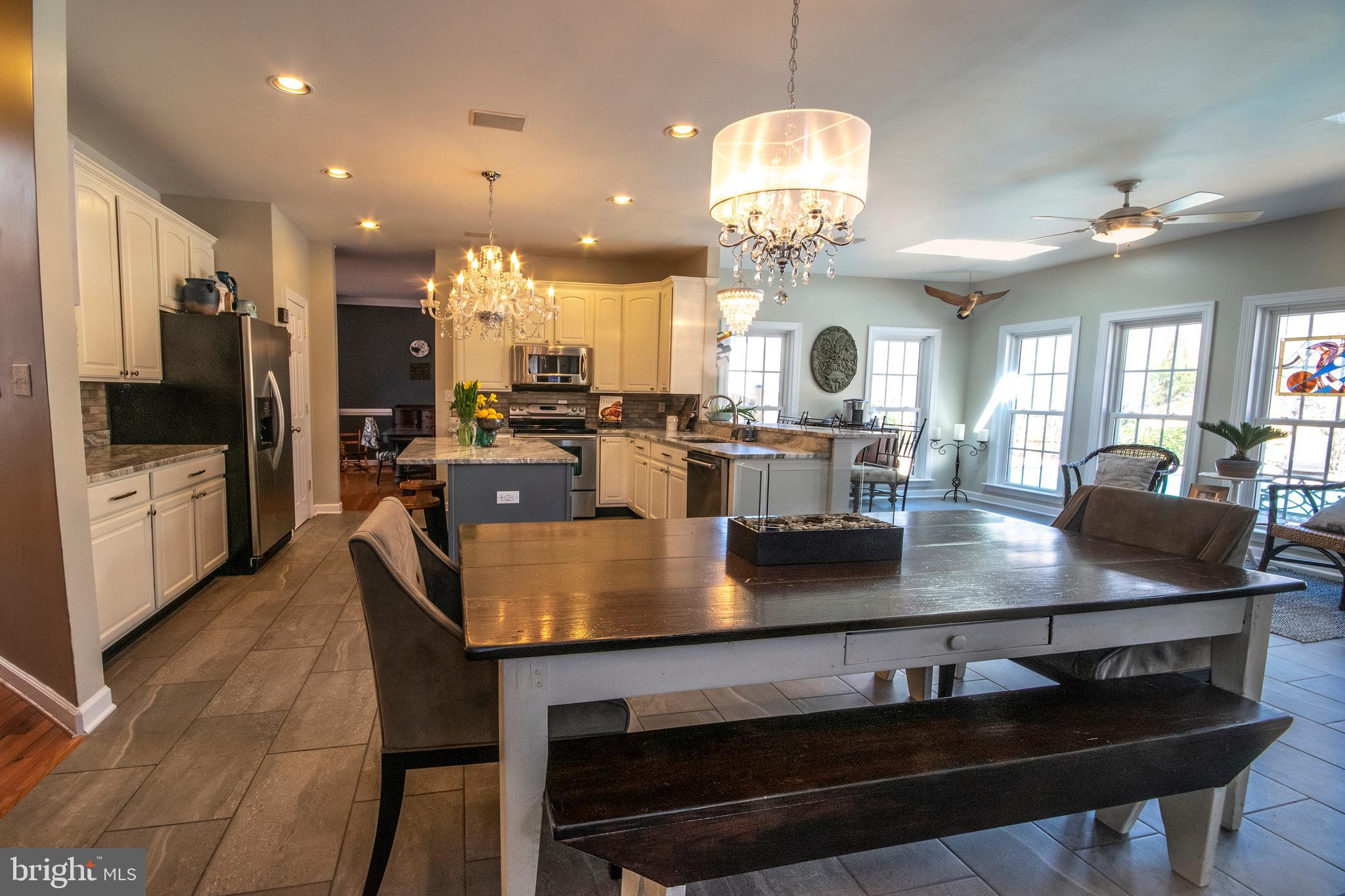 MANSFIELD MANOR - Residential