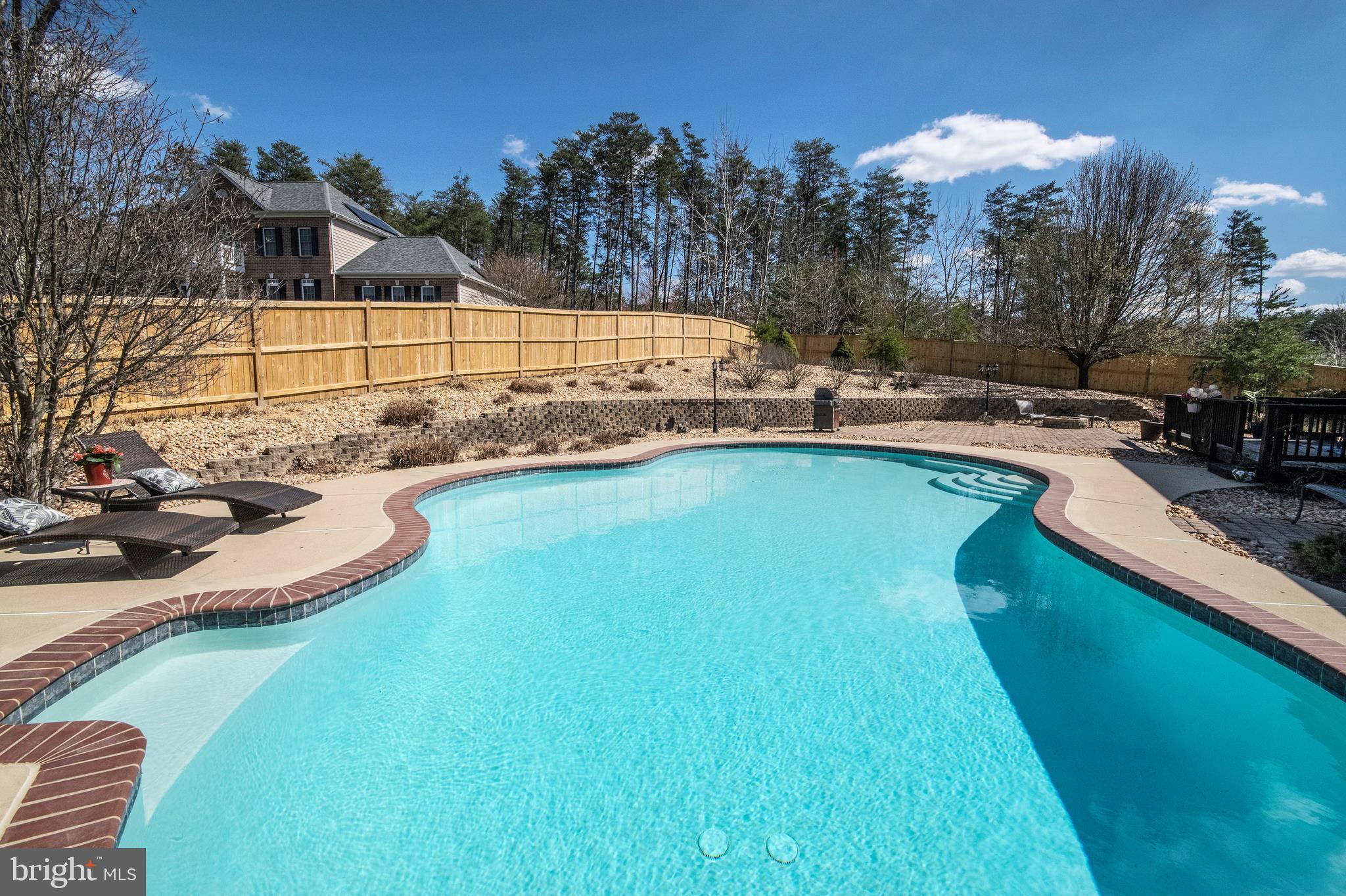 MANSFIELD MANOR - Residential