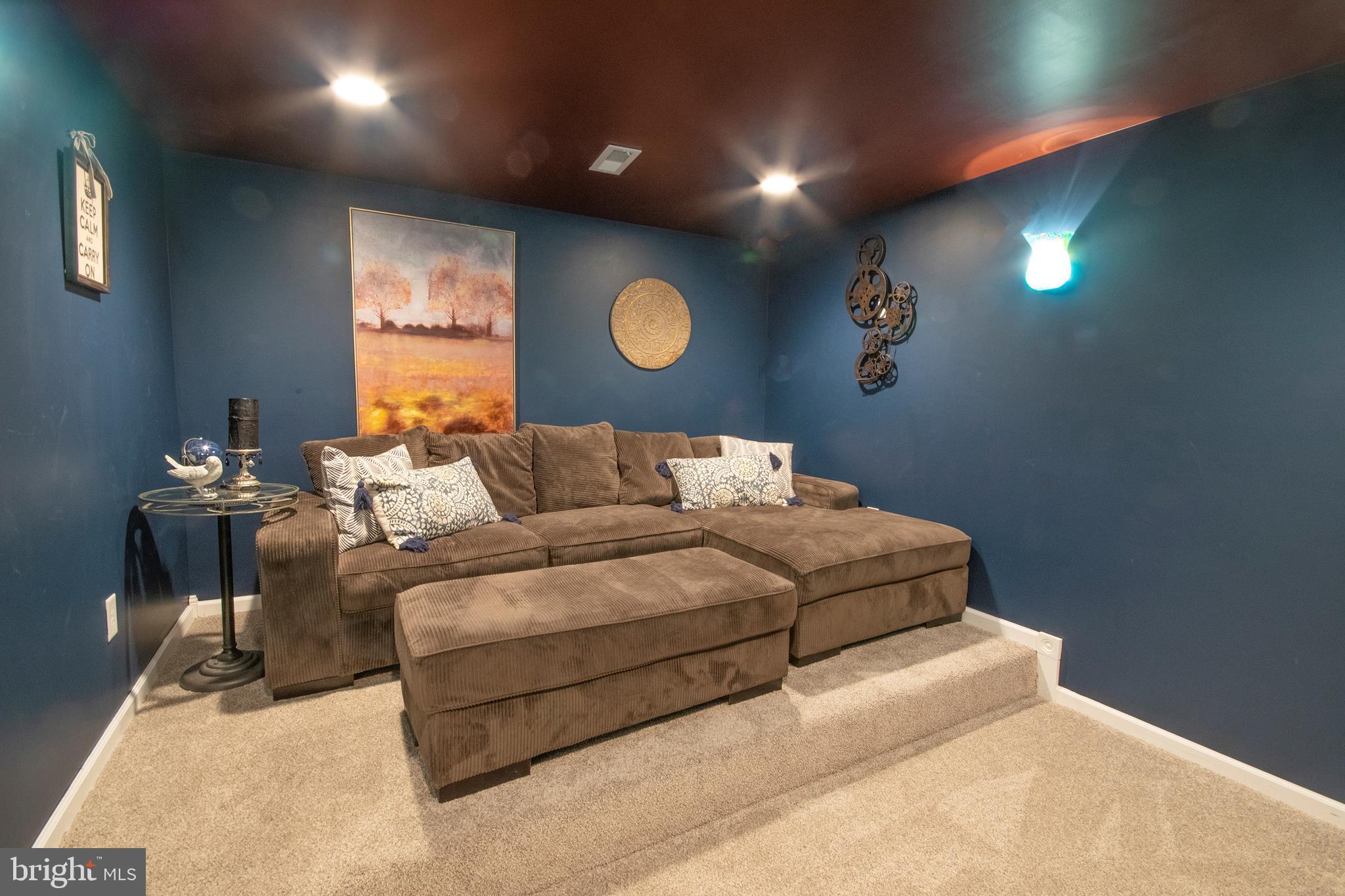 MANSFIELD MANOR - Residential