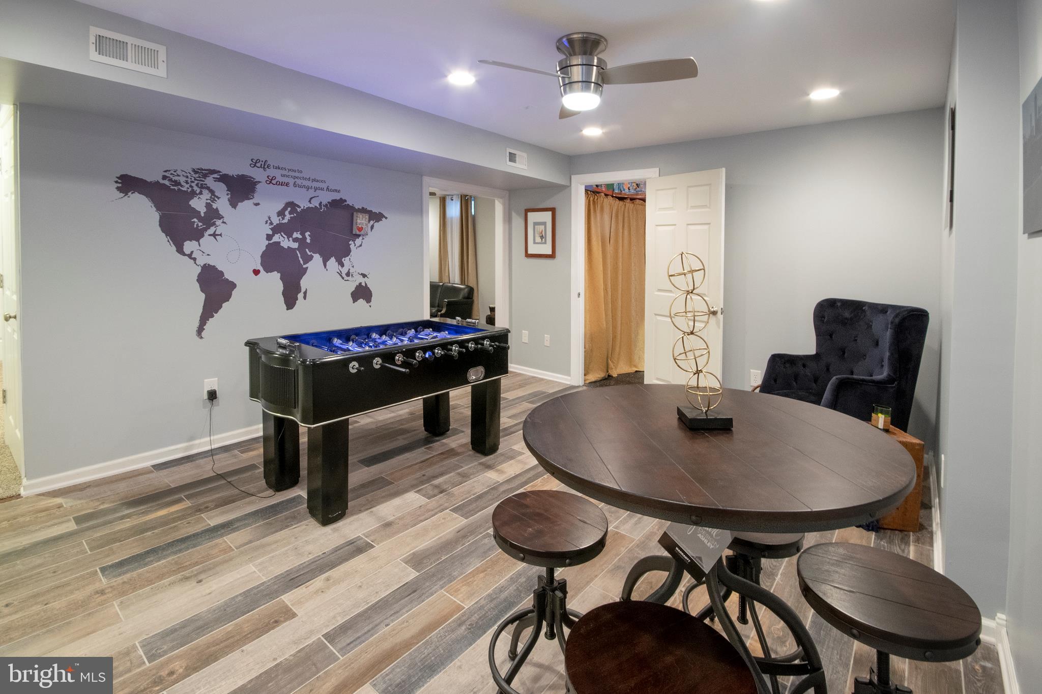 MANSFIELD MANOR - Residential