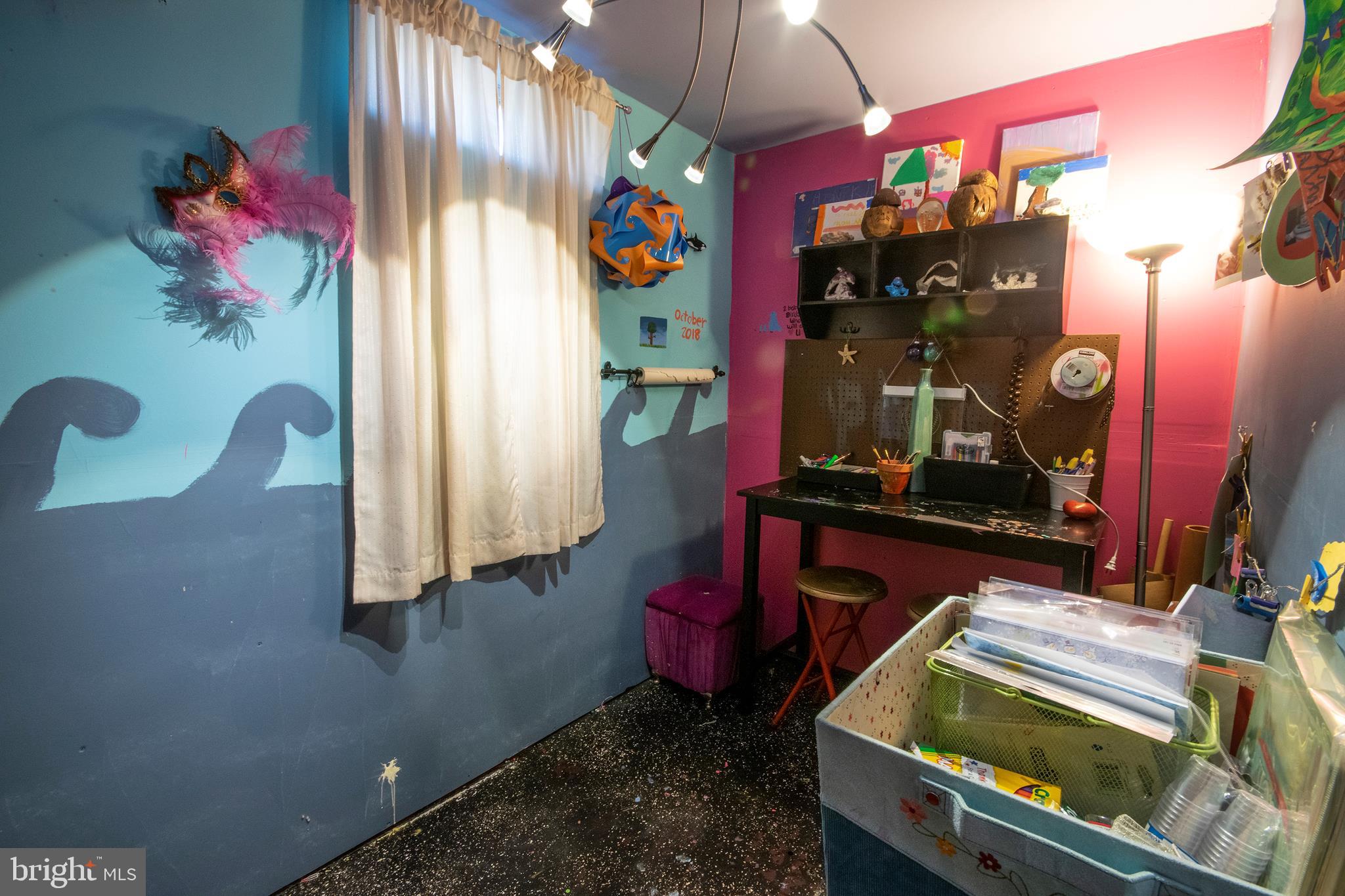 MANSFIELD MANOR - Residential