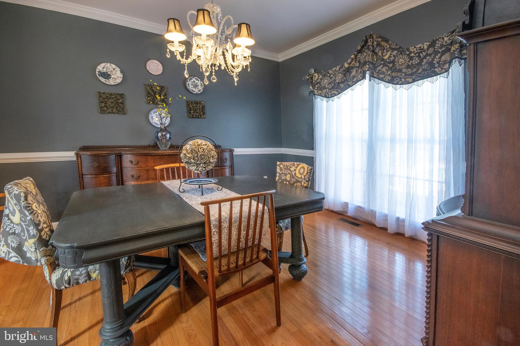 MANSFIELD MANOR - Residential