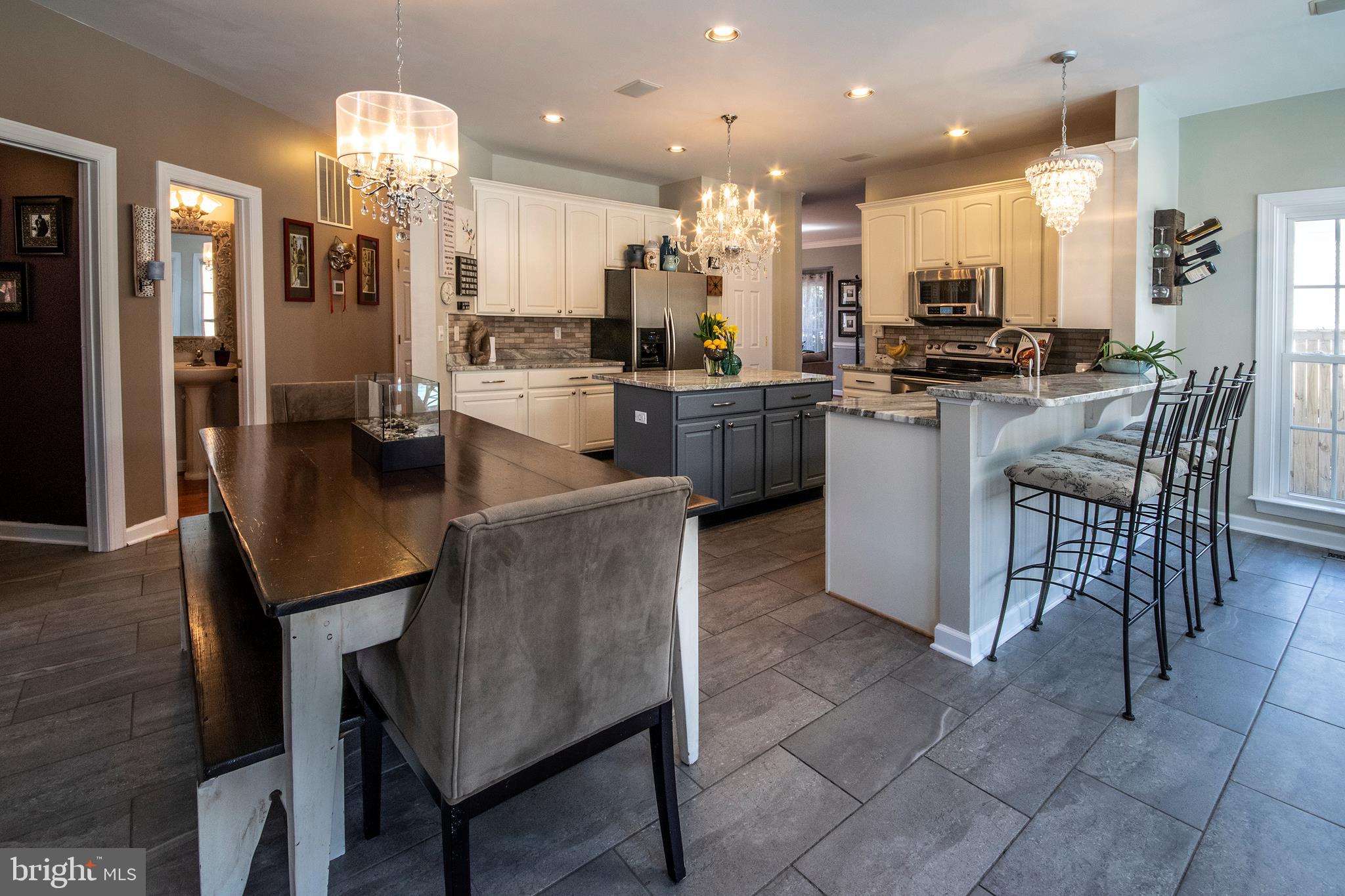 MANSFIELD MANOR - Residential