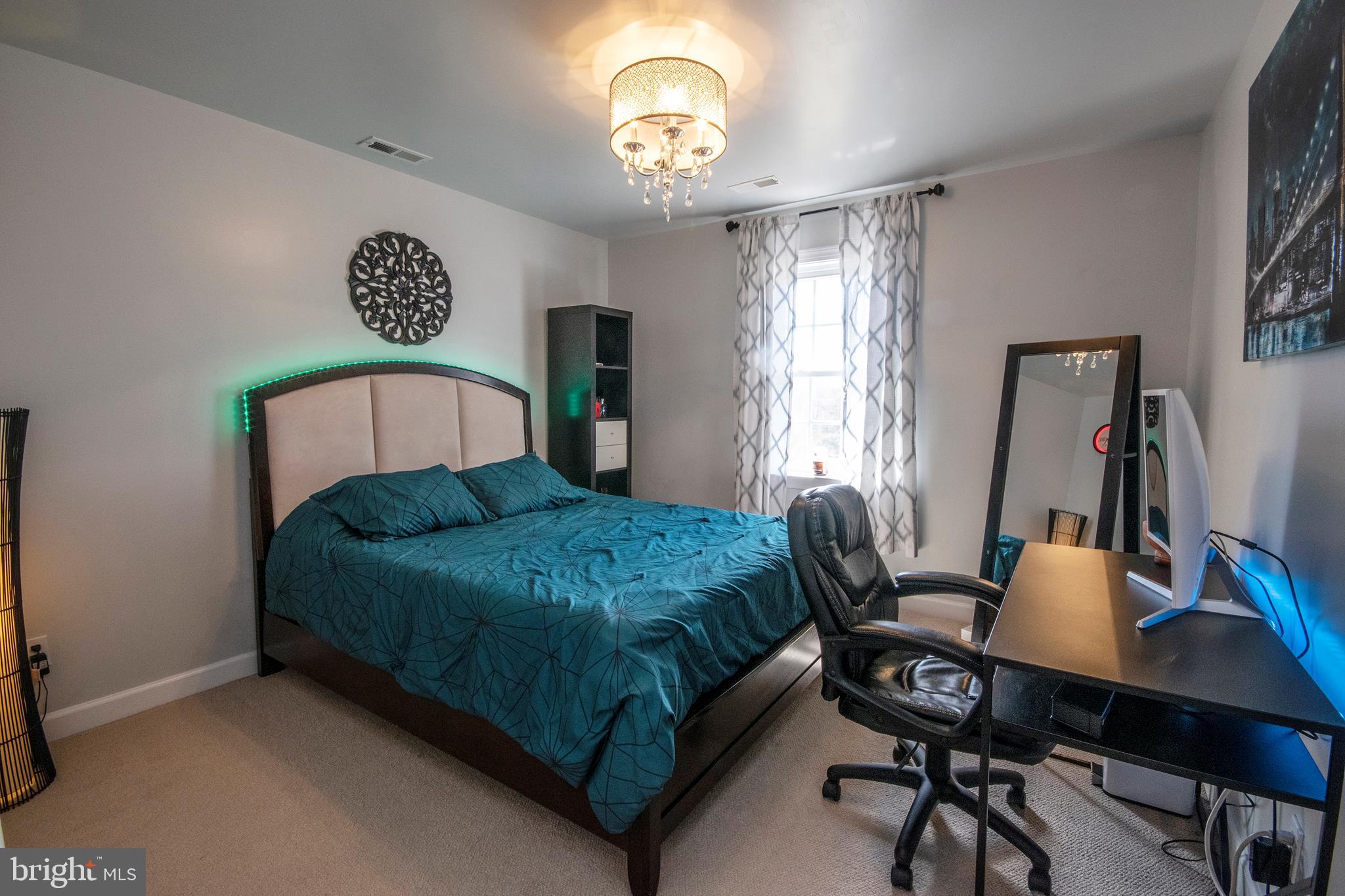 MANSFIELD MANOR - Residential