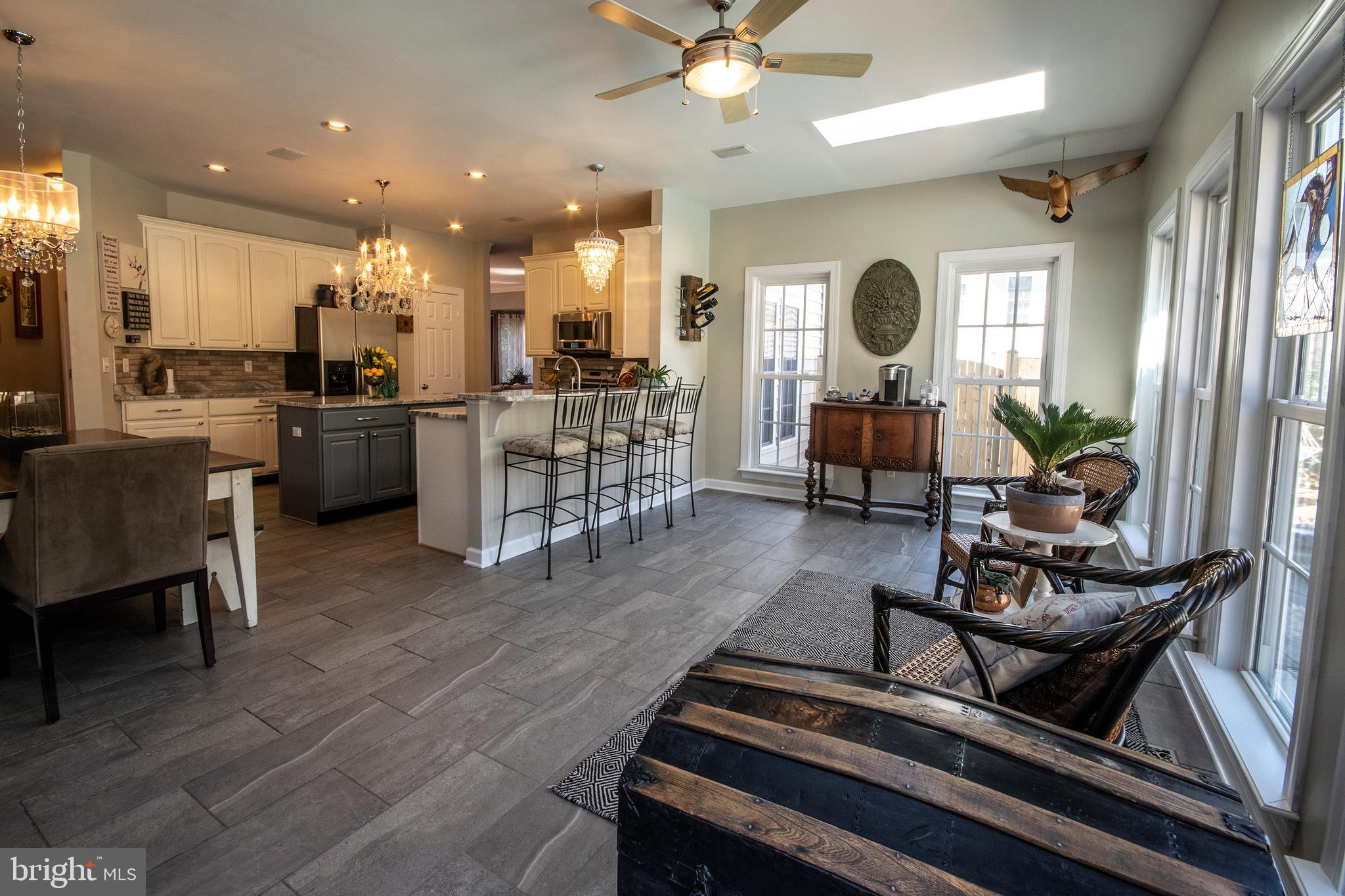 MANSFIELD MANOR - Residential