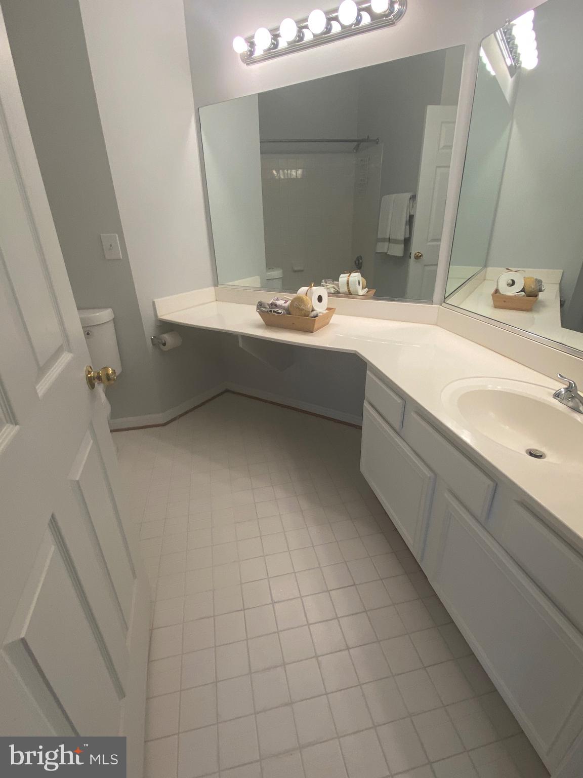 RIVERBEND AT CASCADES - Residential Lease