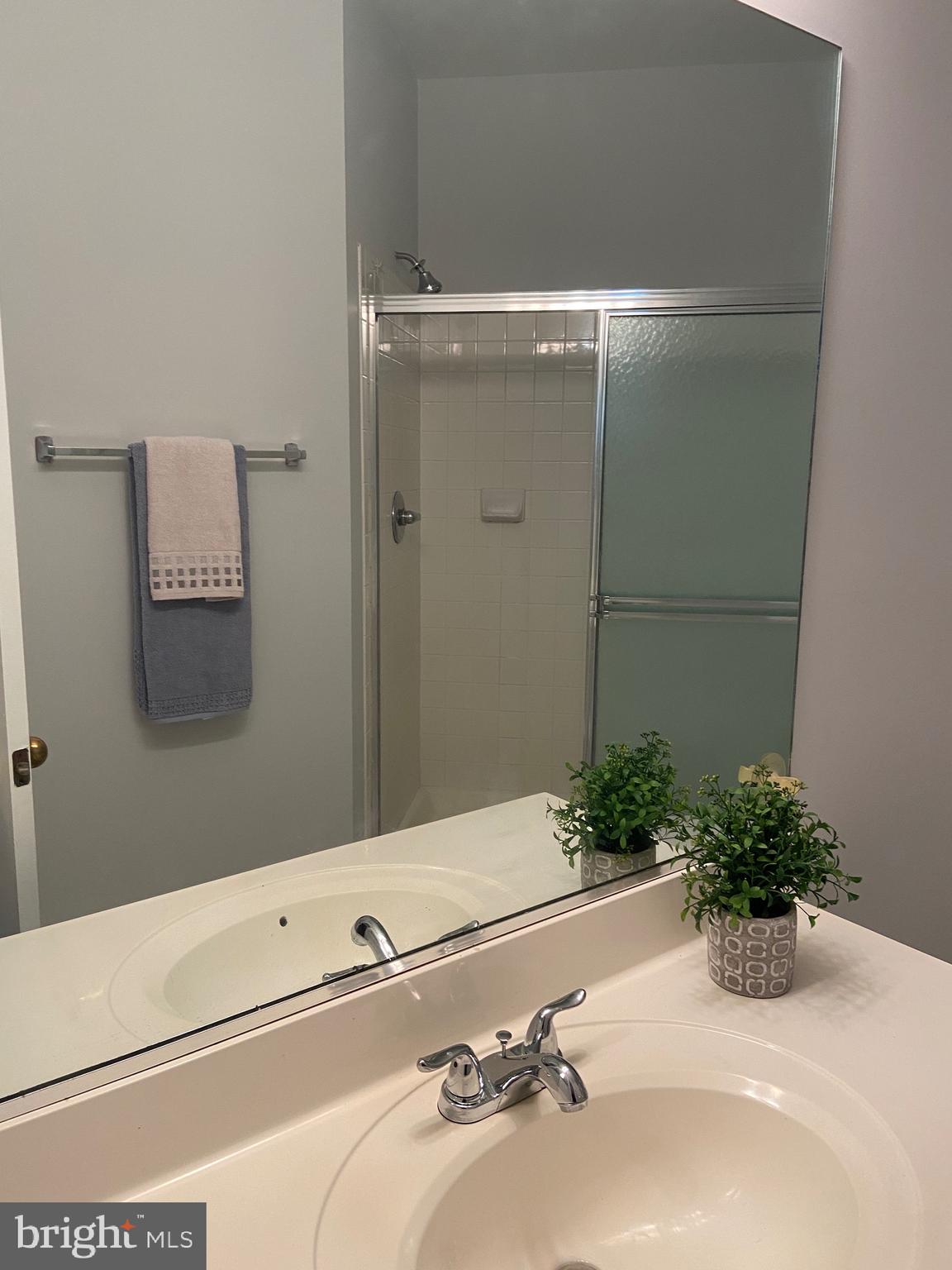 RIVERBEND AT CASCADES - Residential Lease
