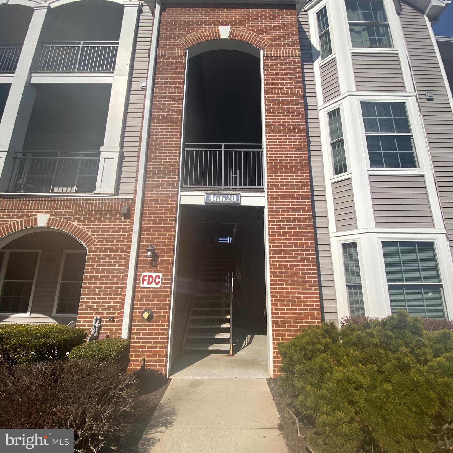 RIVERBEND AT CASCADES - Residential Lease